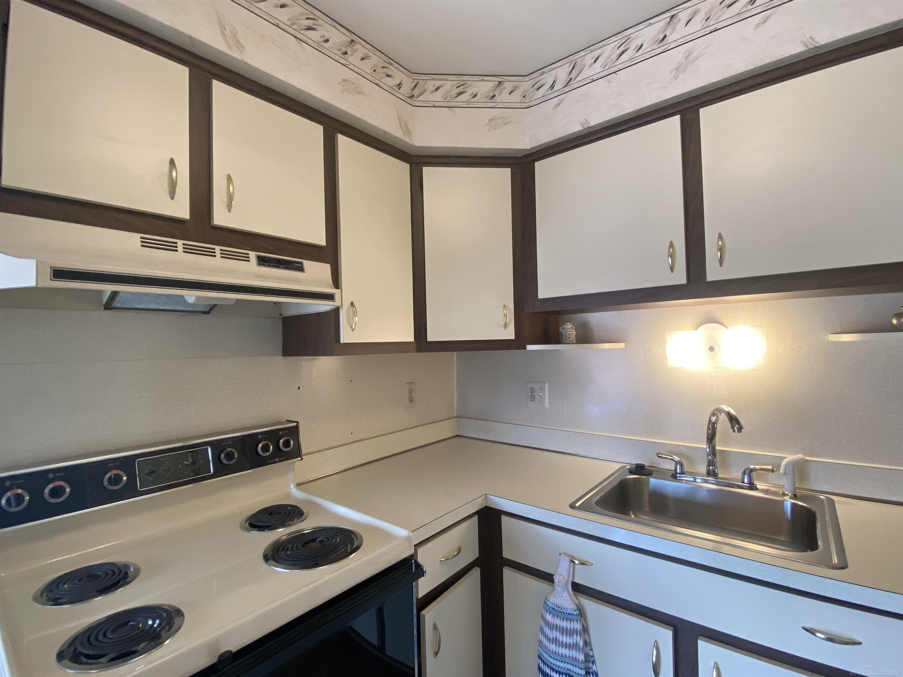 8401 18 Mile Road, Unit 198, Sterling Heights, MI 48313 — Photo 6