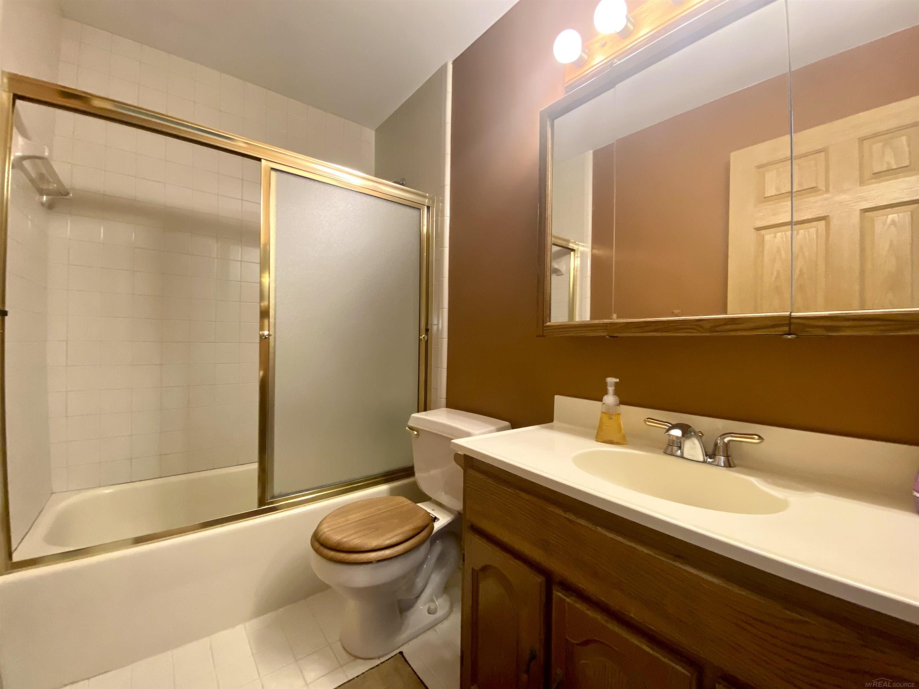 8401 18 Mile Road, Unit 198, Sterling Heights, MI 48313 — Photo 9