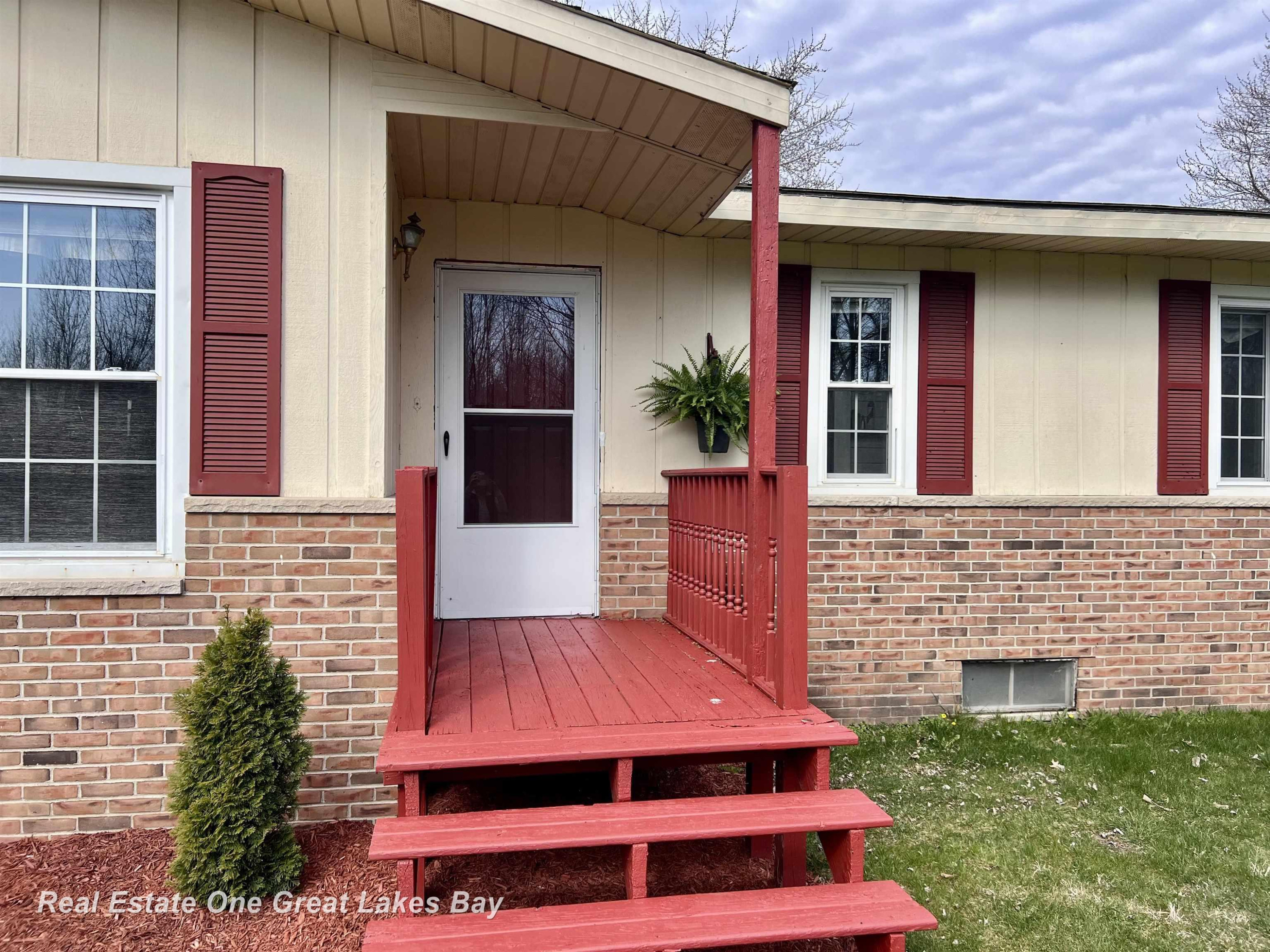8574 S Raucholz Road, Saint Charles, MI 48655 — Photo 2