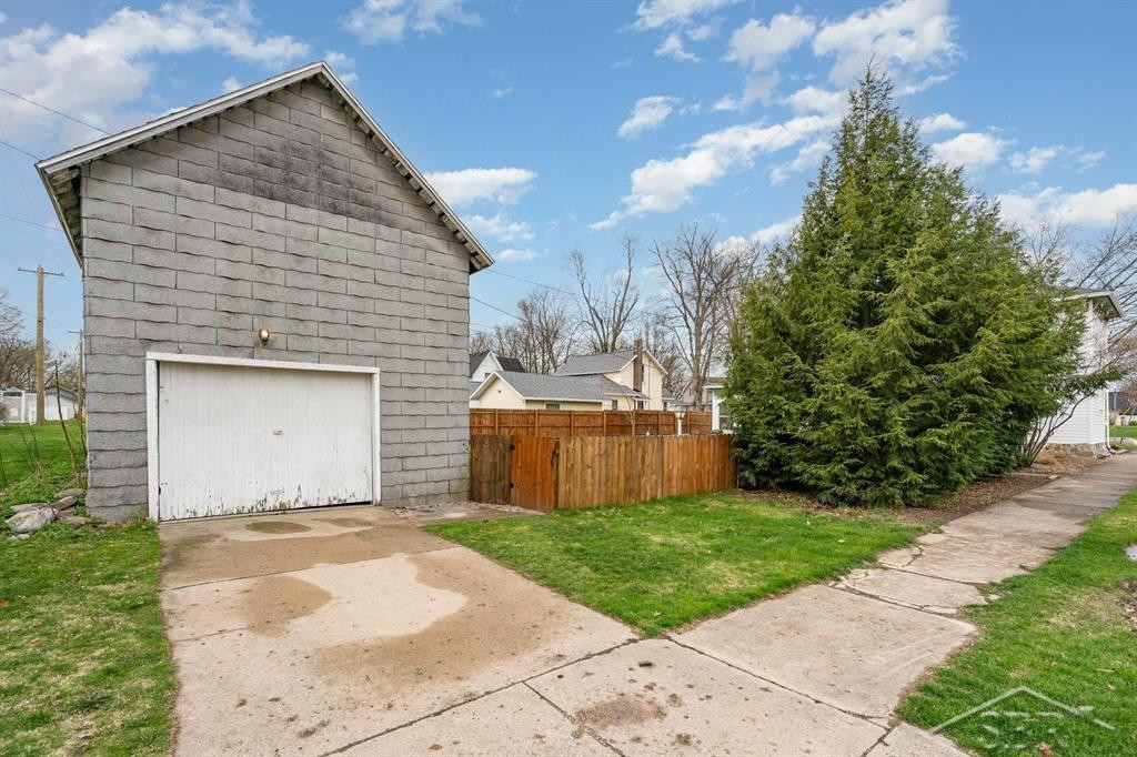 938 Sixth Avenue, Lake Odessa, MI 48849 — Photo 26