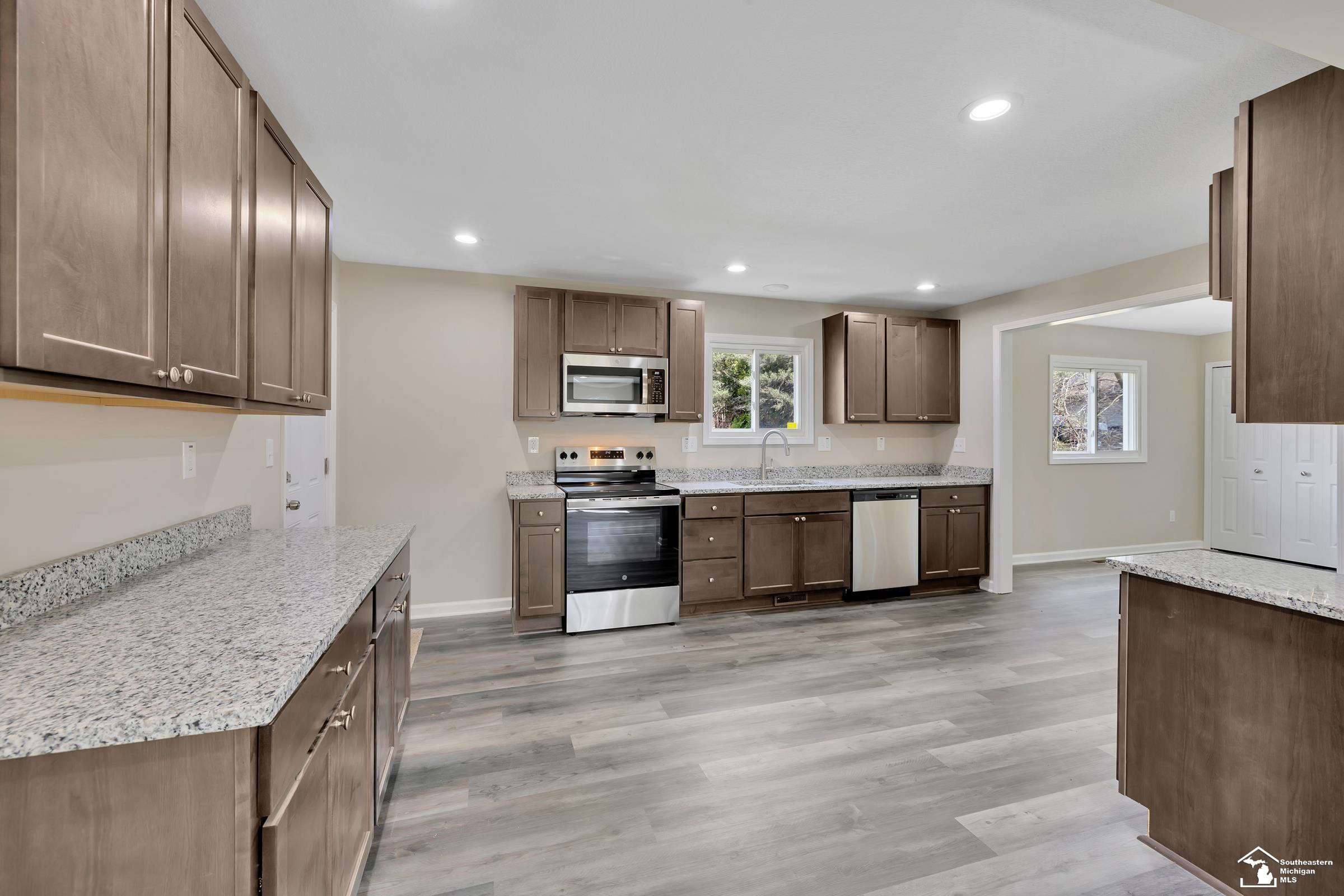 5533 Willis Road, Ypsilanti, MI 48197 — Photo 13