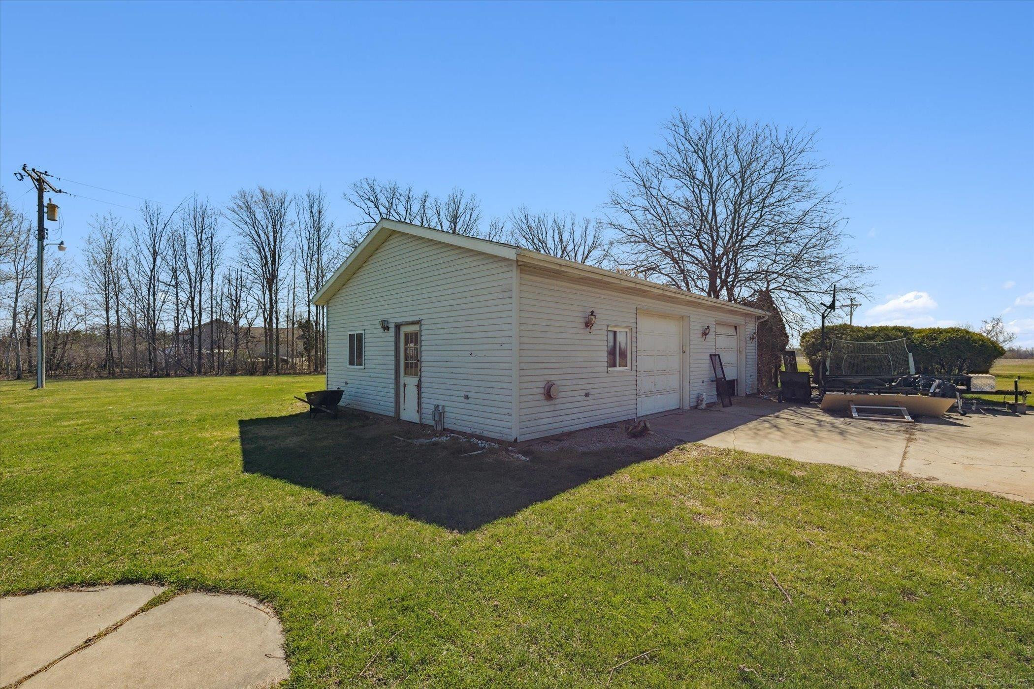 16400 Roehl Drive, Capac, MI 48014 — Photo 35