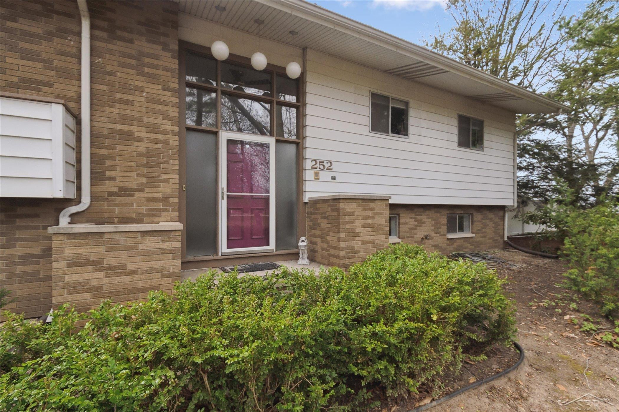252 S Garfield Road, Linwood, MI 48634 — Photo 2