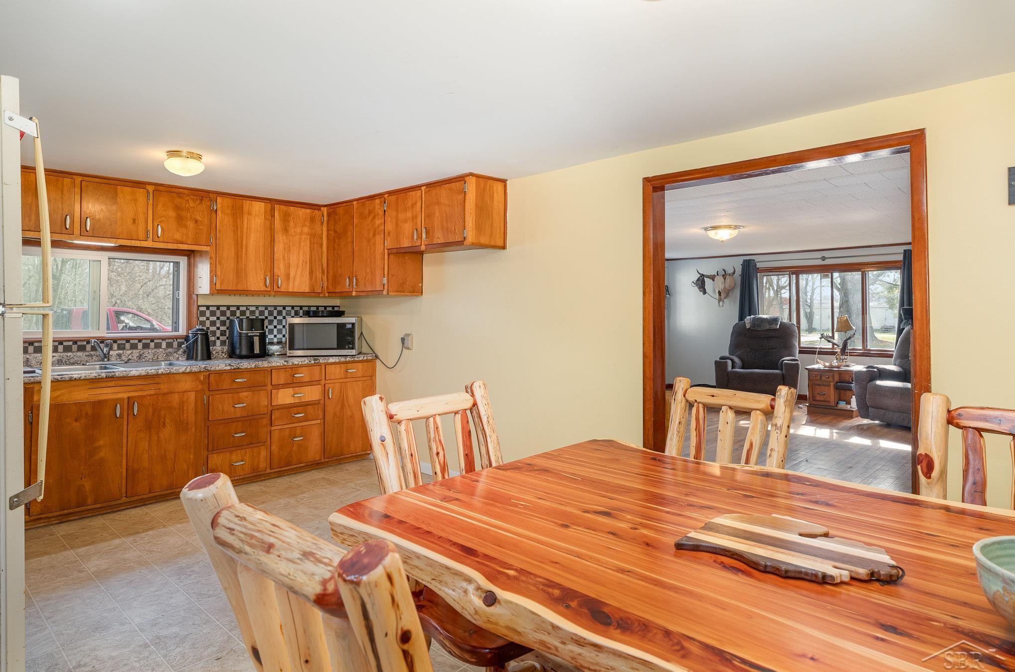 1635 S Castor Road, Midland, MI 48640 — Photo 9