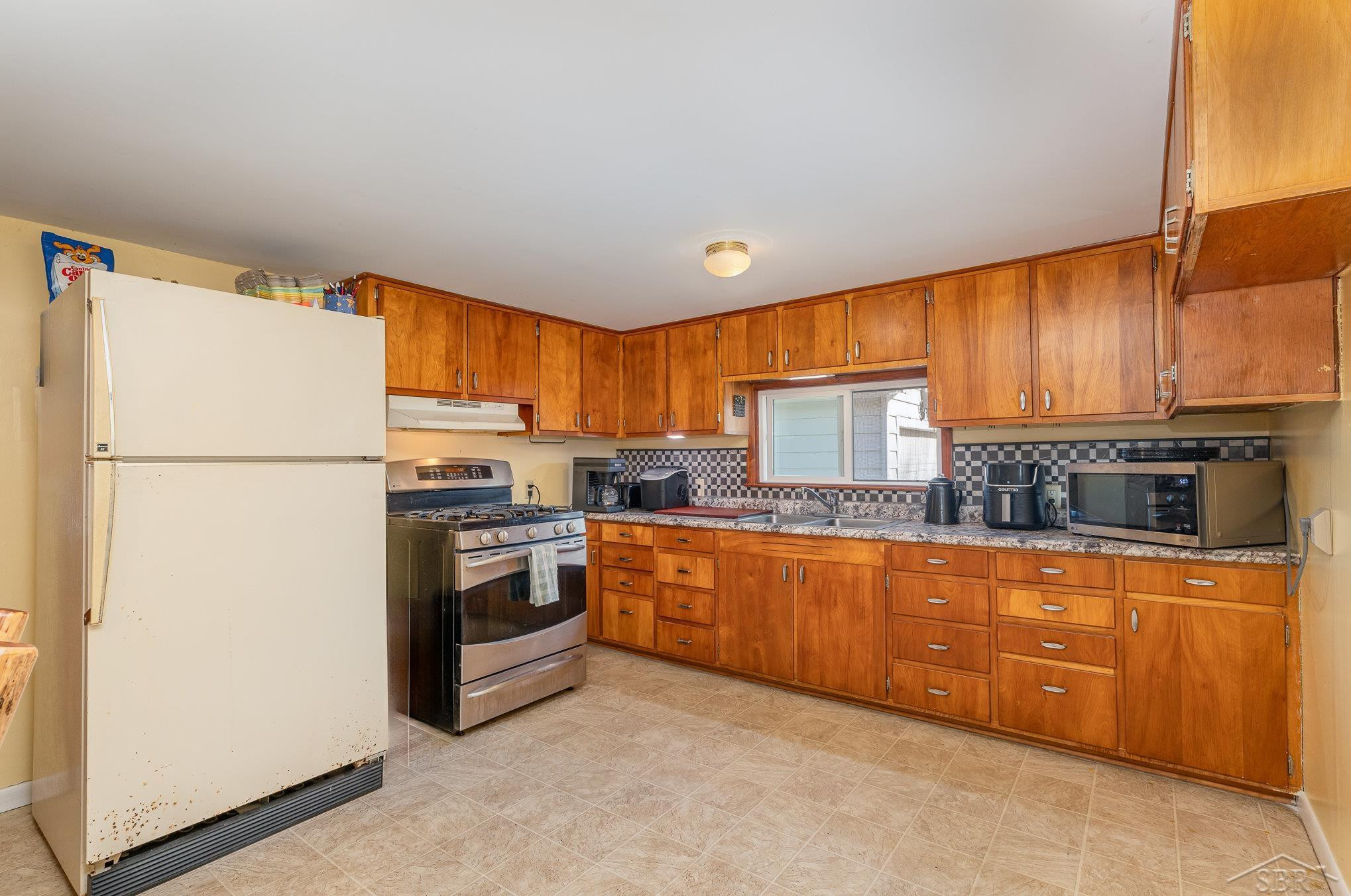 1635 S Castor Road, Midland, MI 48640 — Photo 10
