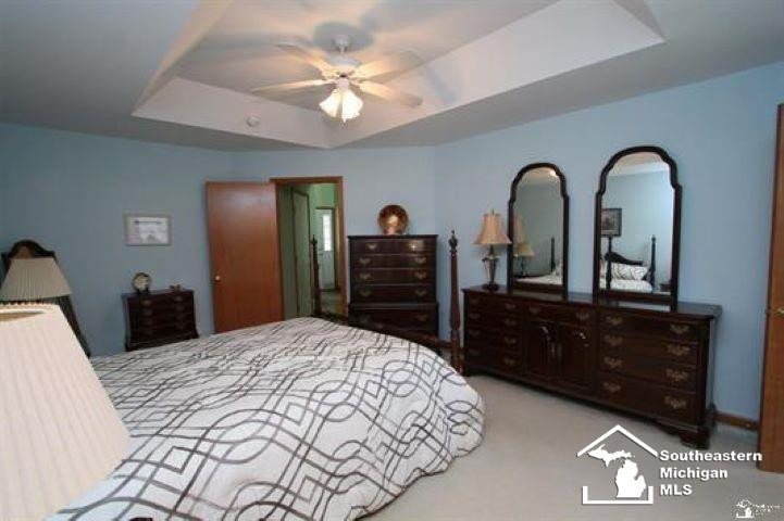 910 Hickory Creek Drive, Temperance, MI 48182 — Photo 13