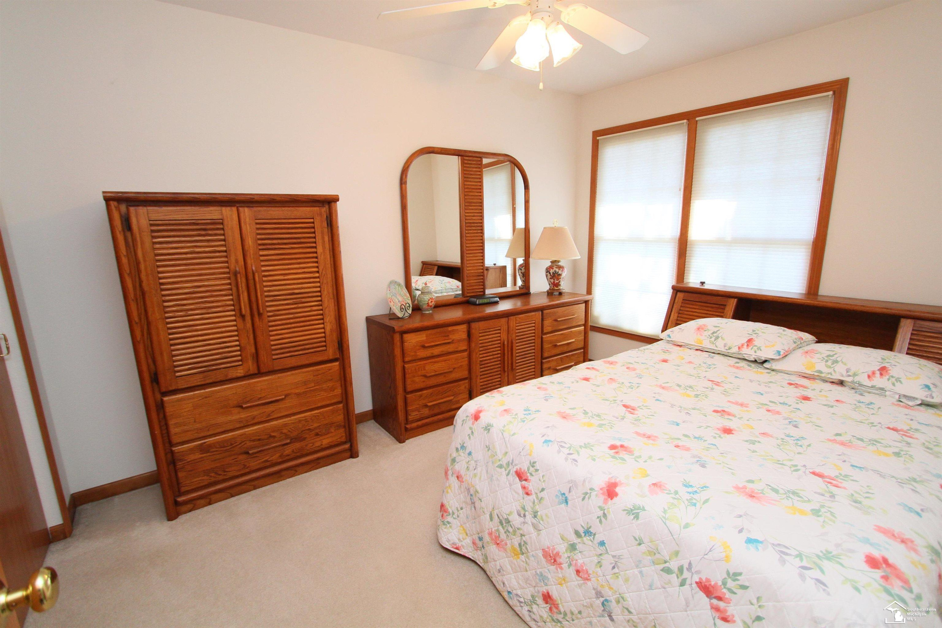 910 Hickory Creek Drive, Temperance, MI 48182 — Photo 16