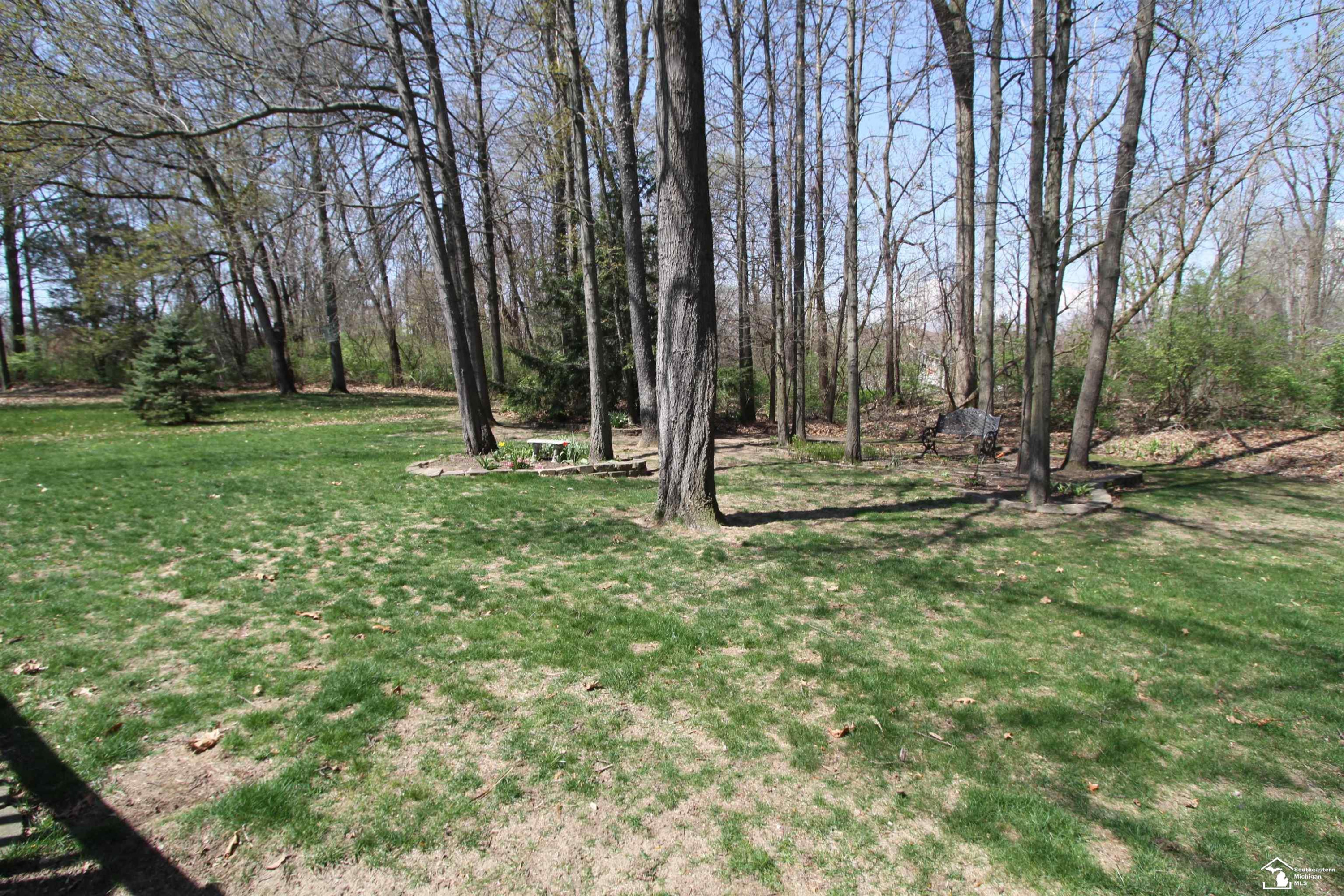 910 Hickory Creek Drive, Temperance, MI 48182 — Photo 26
