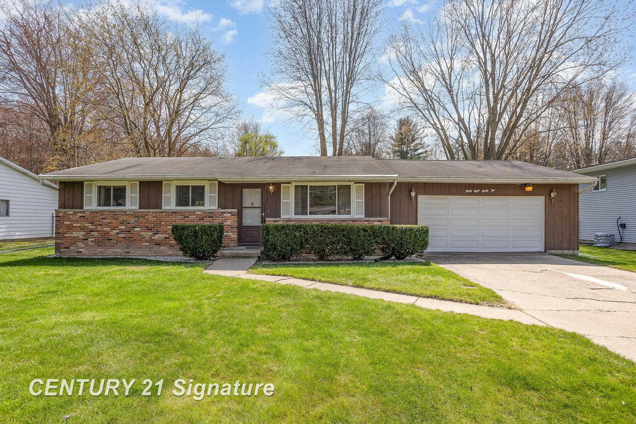3832 Jim Drive, Bridgeport, MI 48722 — front exterior