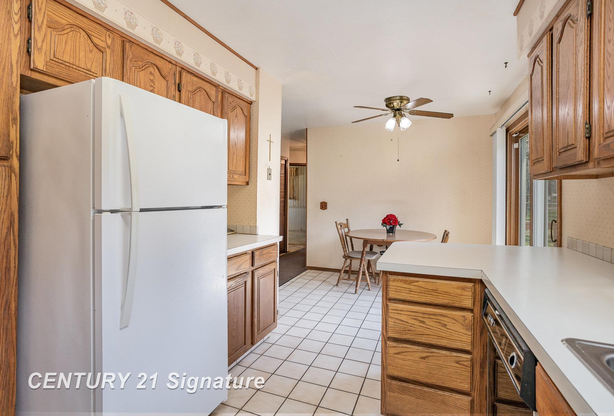 3832 Jim Drive, Bridgeport, MI 48722 — Photo 5