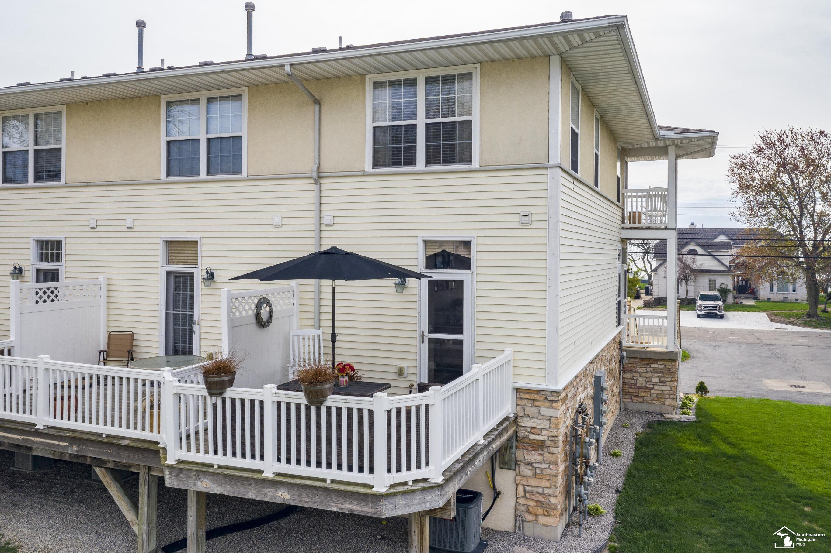 400 Beachwalk Trail, Luna Pier, MI 48157 — Photo 4