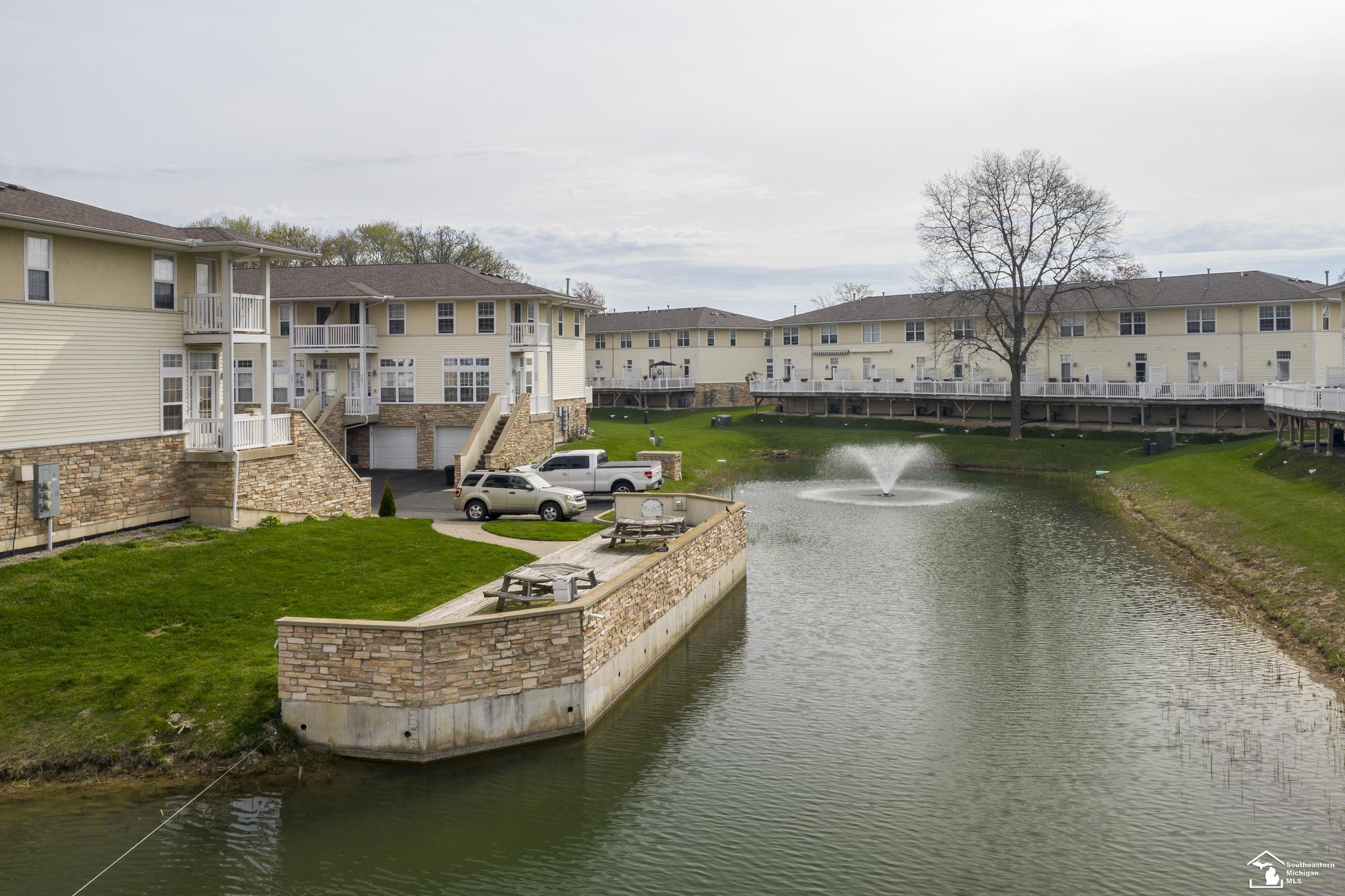 400 Beachwalk Trail, Luna Pier, MI 48157 — Photo 8
