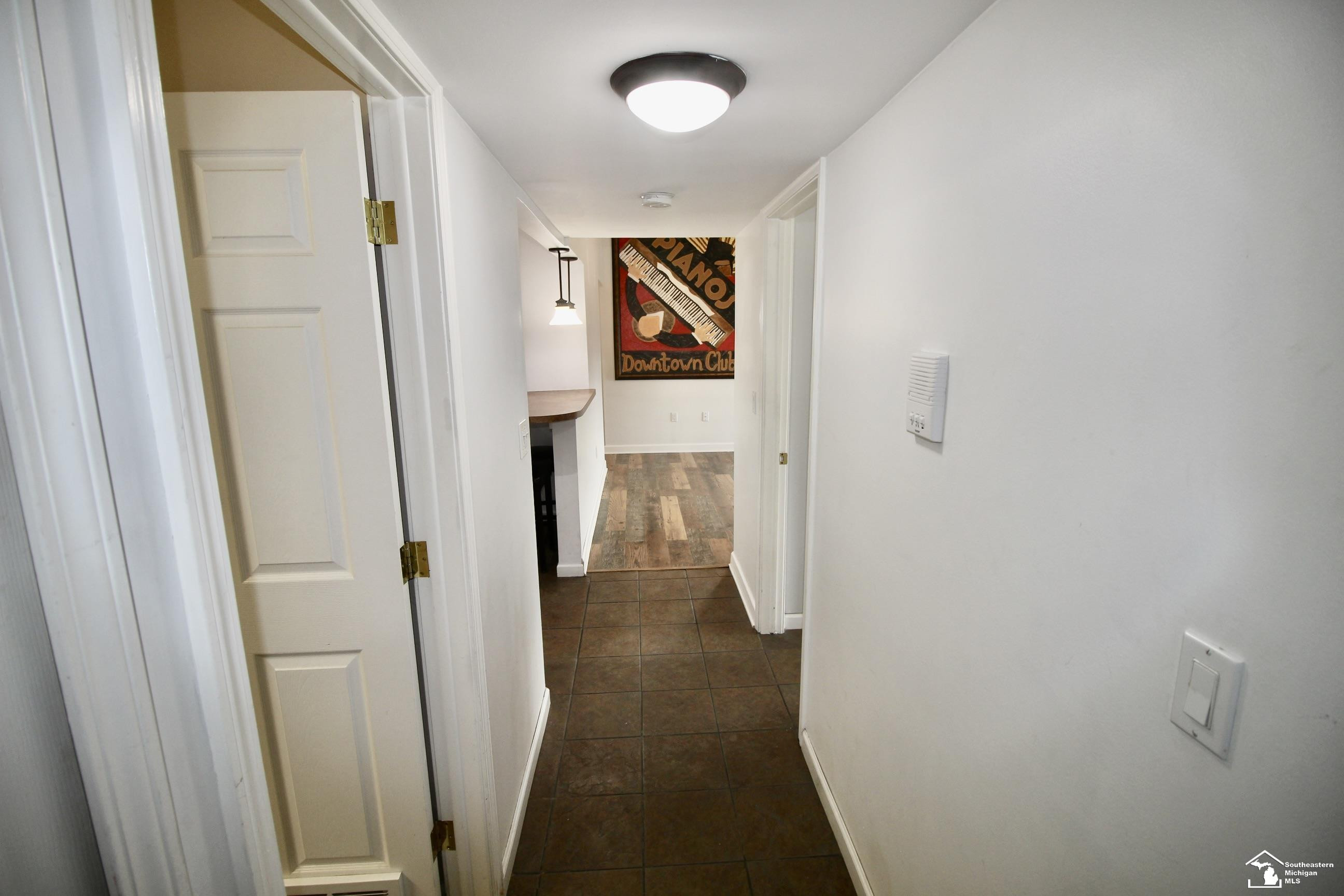 2465 Riverside Drive, 314, Trenton, MI 48183 — Photo 4