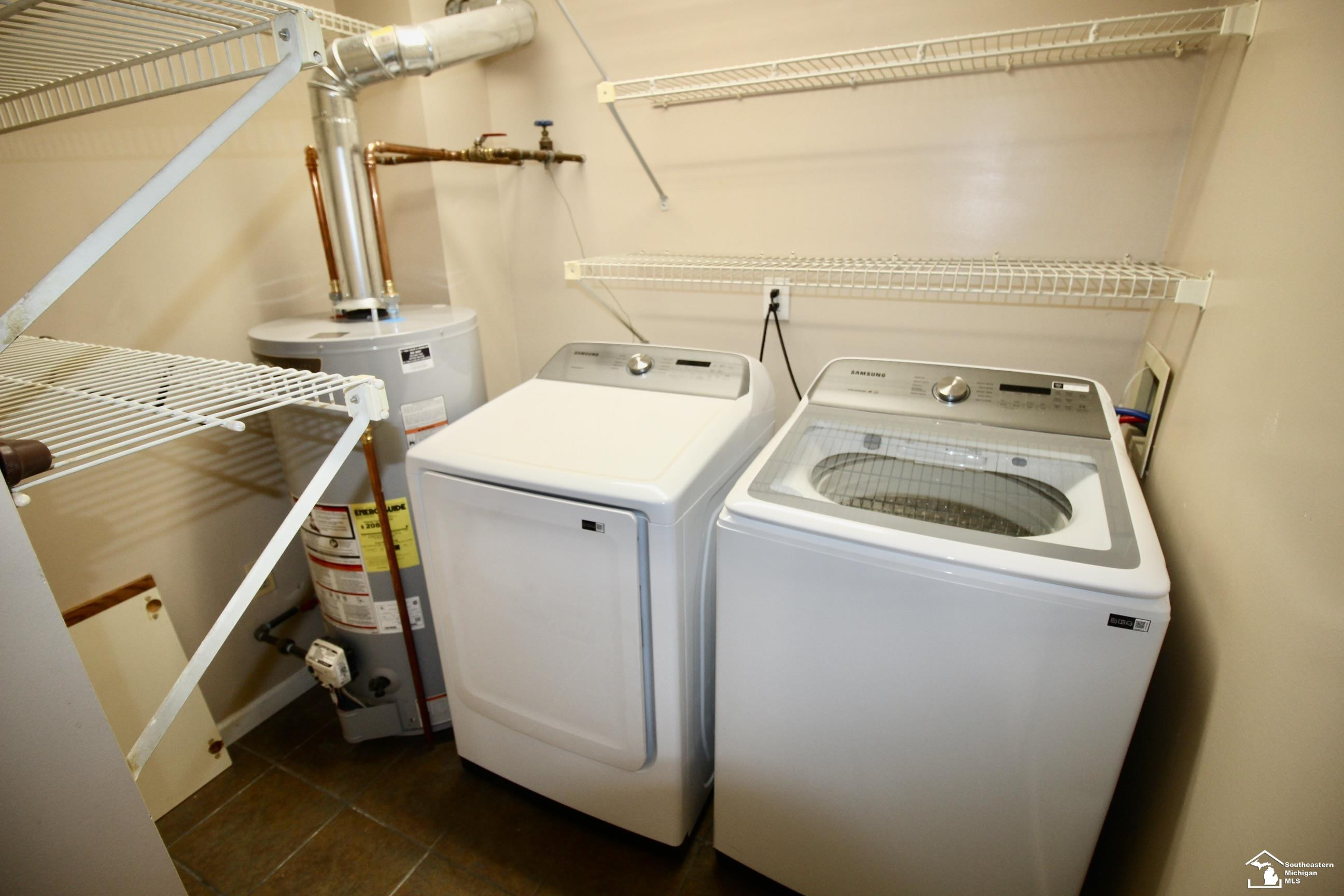 2465 Riverside Drive, 314, Trenton, MI 48183 — Photo 20