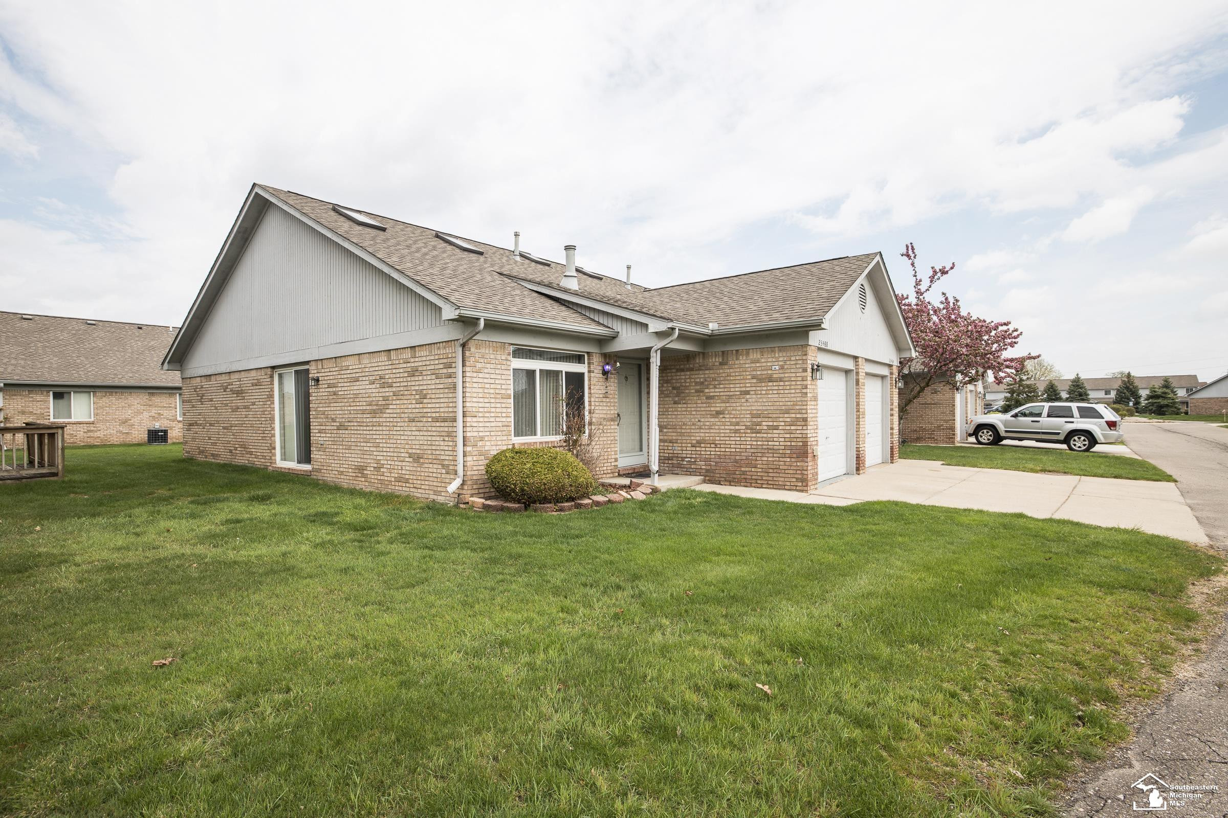 23468 Stoflet Lane, MI 48183 — Photo 2