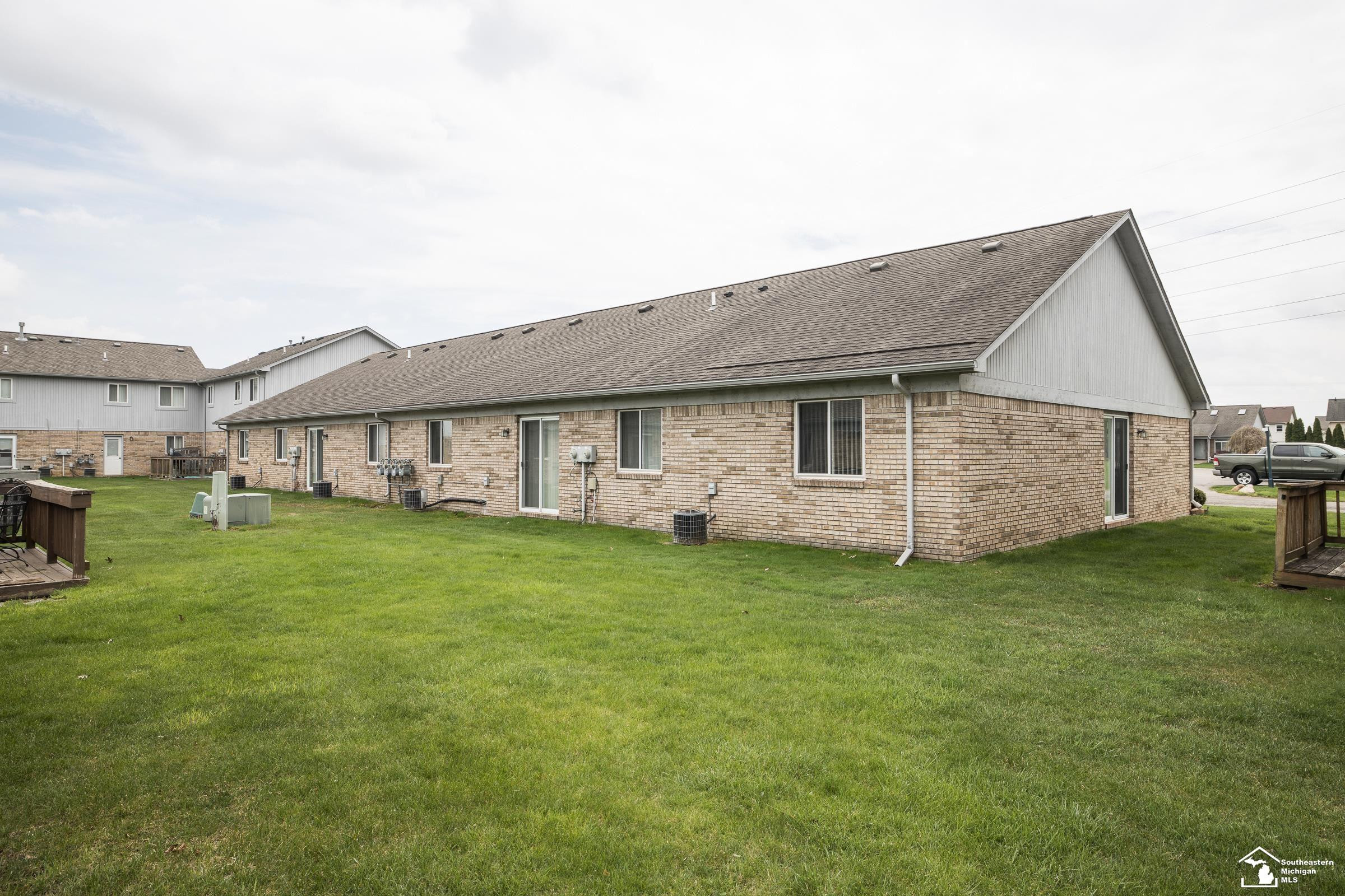 23468 Stoflet Lane, MI 48183 — Photo 22