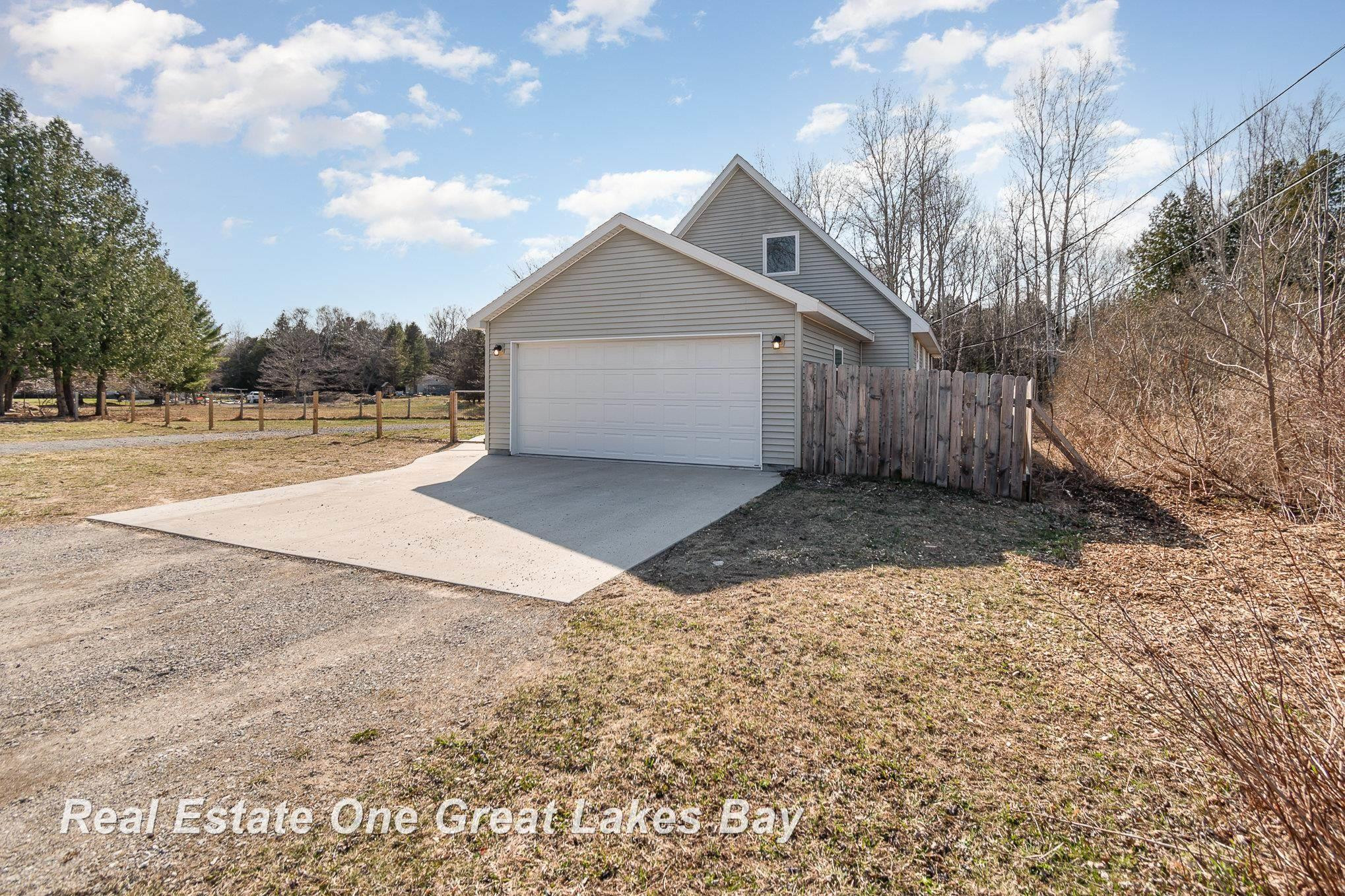 517 N US 23 Highway, Harrisville, MI 48740 — Photo 3