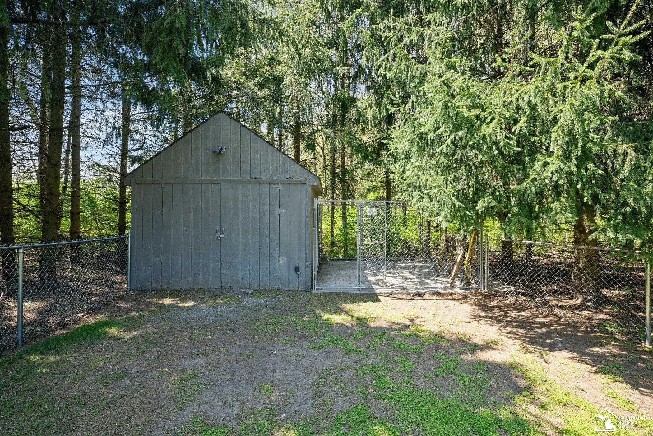 14340 Dixon Road, Dundee, MI 48131 — Photo 37