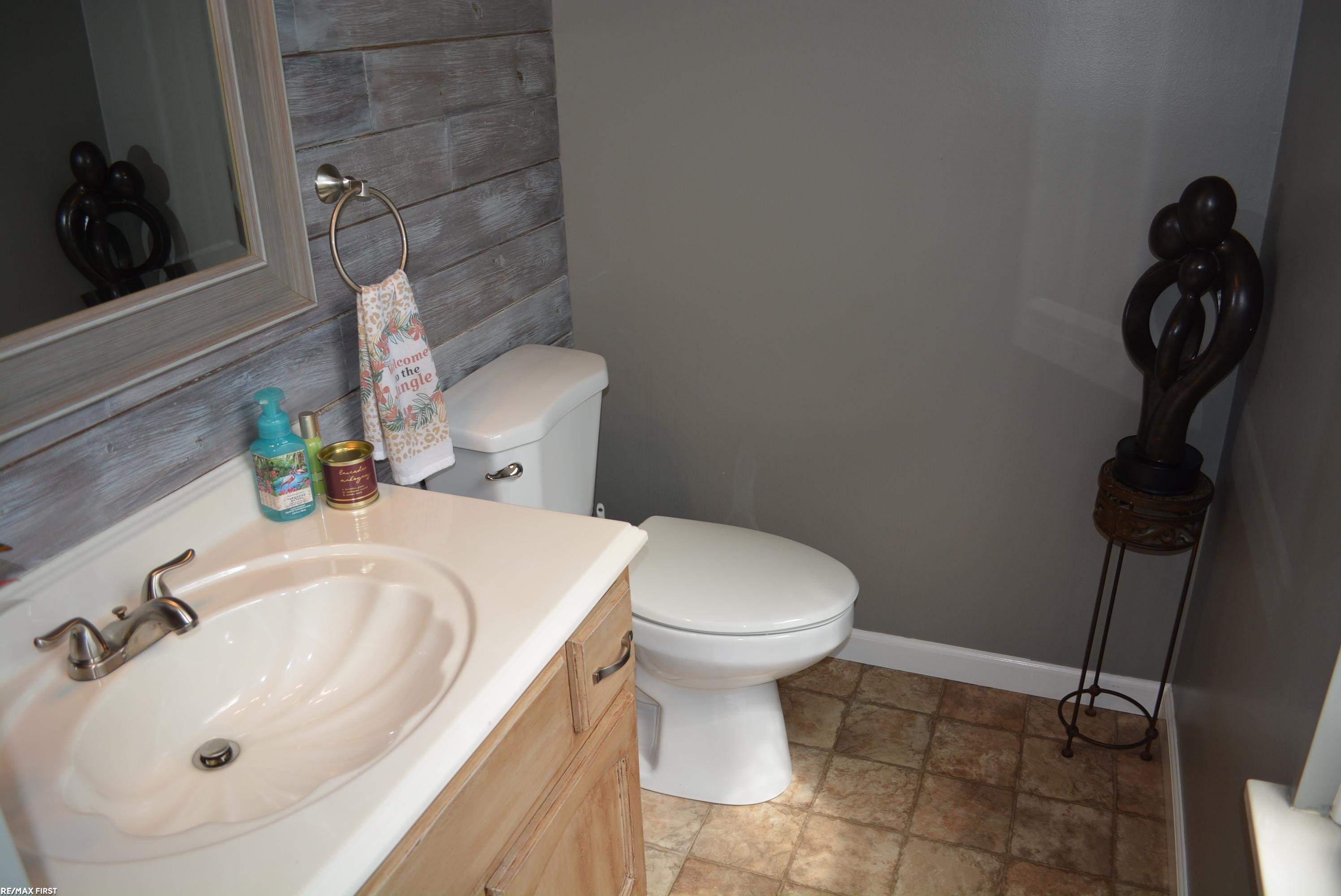 5092 Cheryl Drive, Almont, MI 48003 — Photo 9