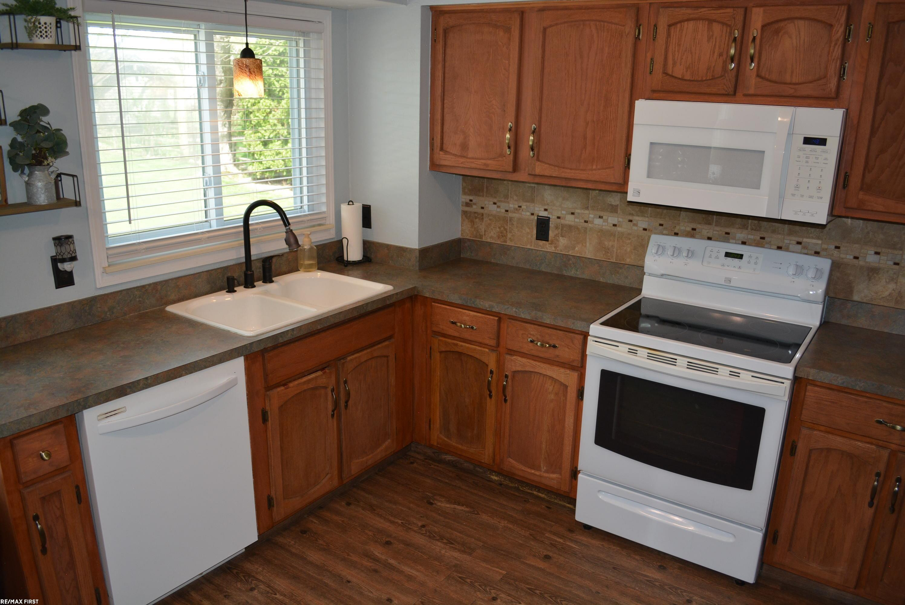 5092 Cheryl Drive, Almont, MI 48003 — Photo 15