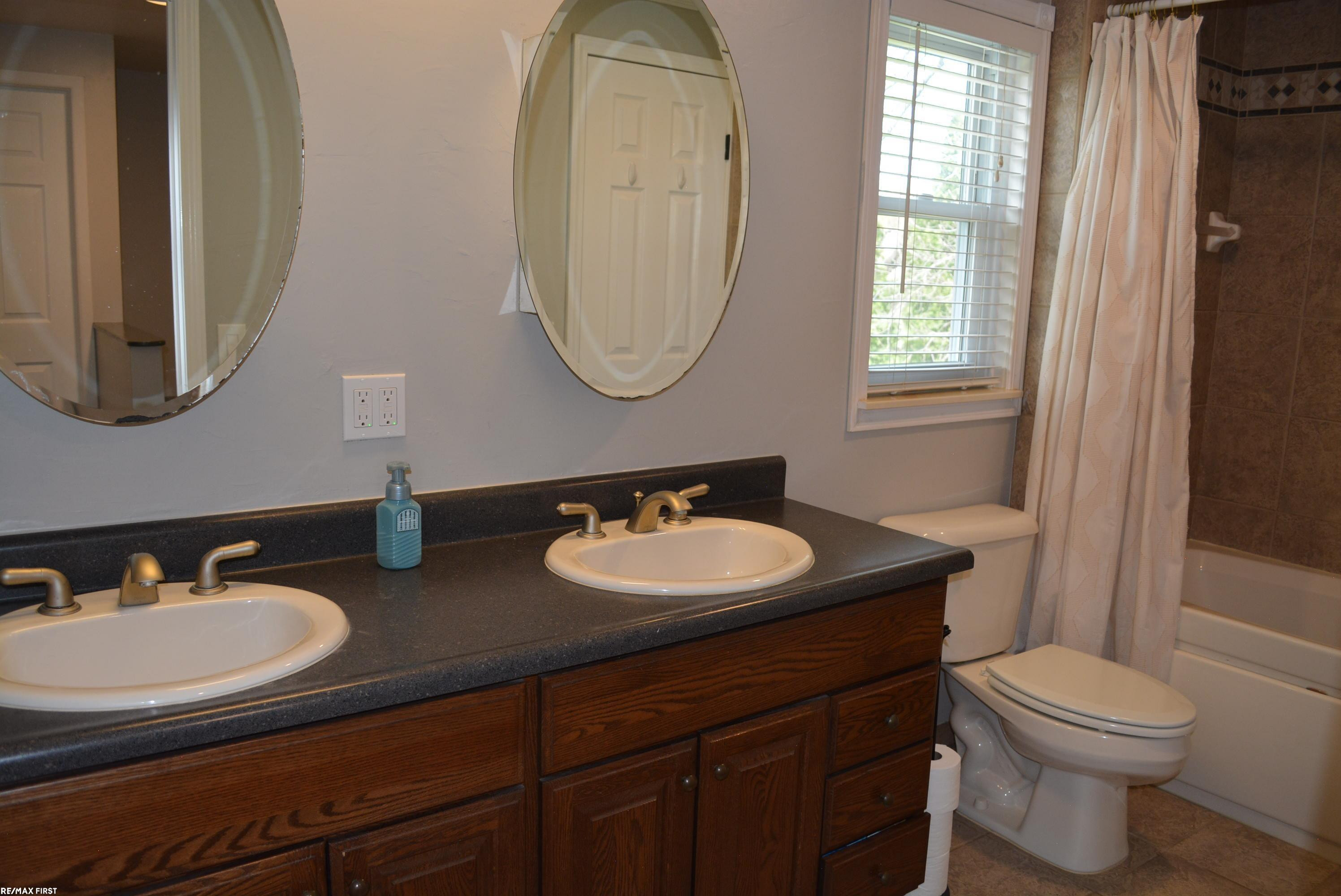 5092 Cheryl Drive, Almont, MI 48003 — Photo 27