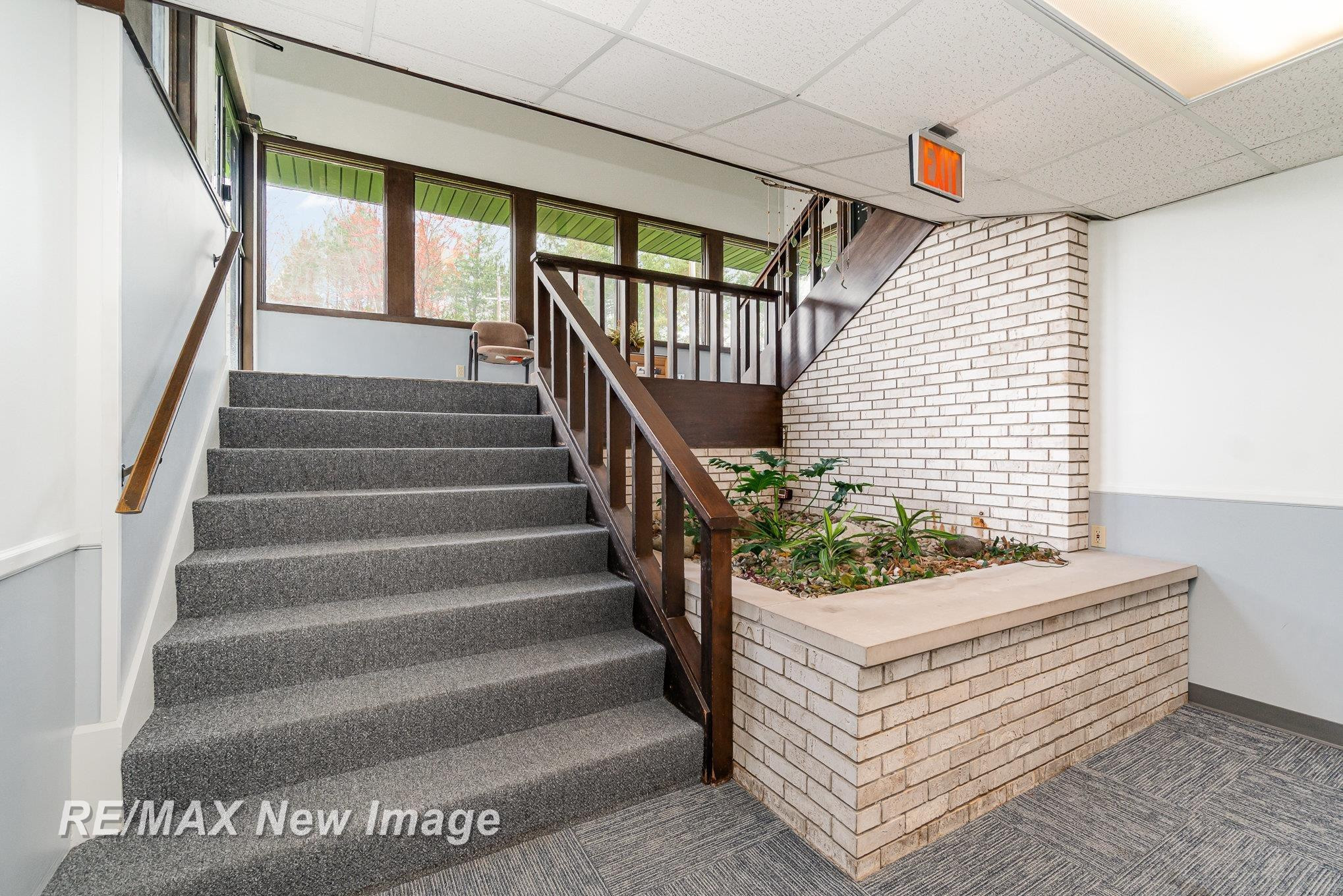 720 W WACKERLY Street, Midland, MI 48640 — Photo 4