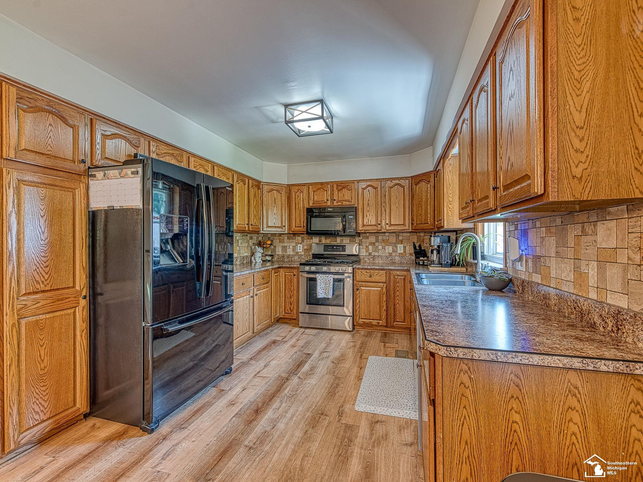 13725 Grafton Road, Carleton, MI 48117 — Photo 8