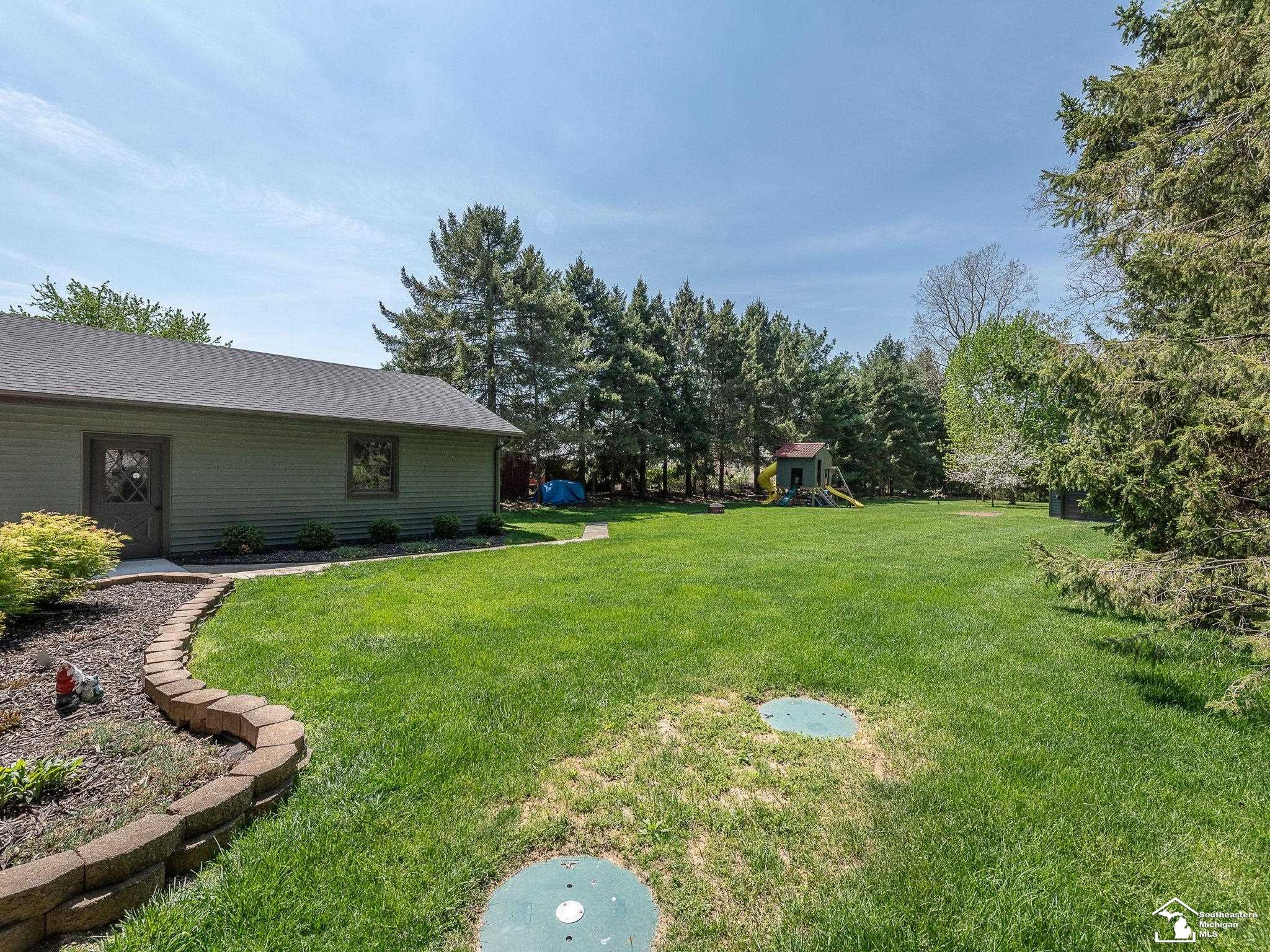 13725 Grafton Road, Carleton, MI 48117 — Photo 35
