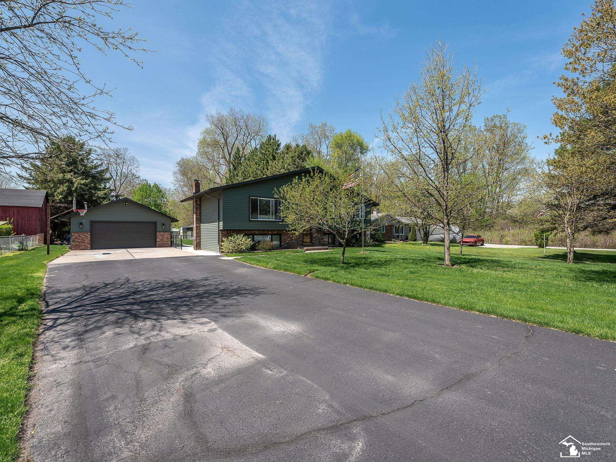 13725 Grafton Road, Carleton, MI 48117 — Photo 38