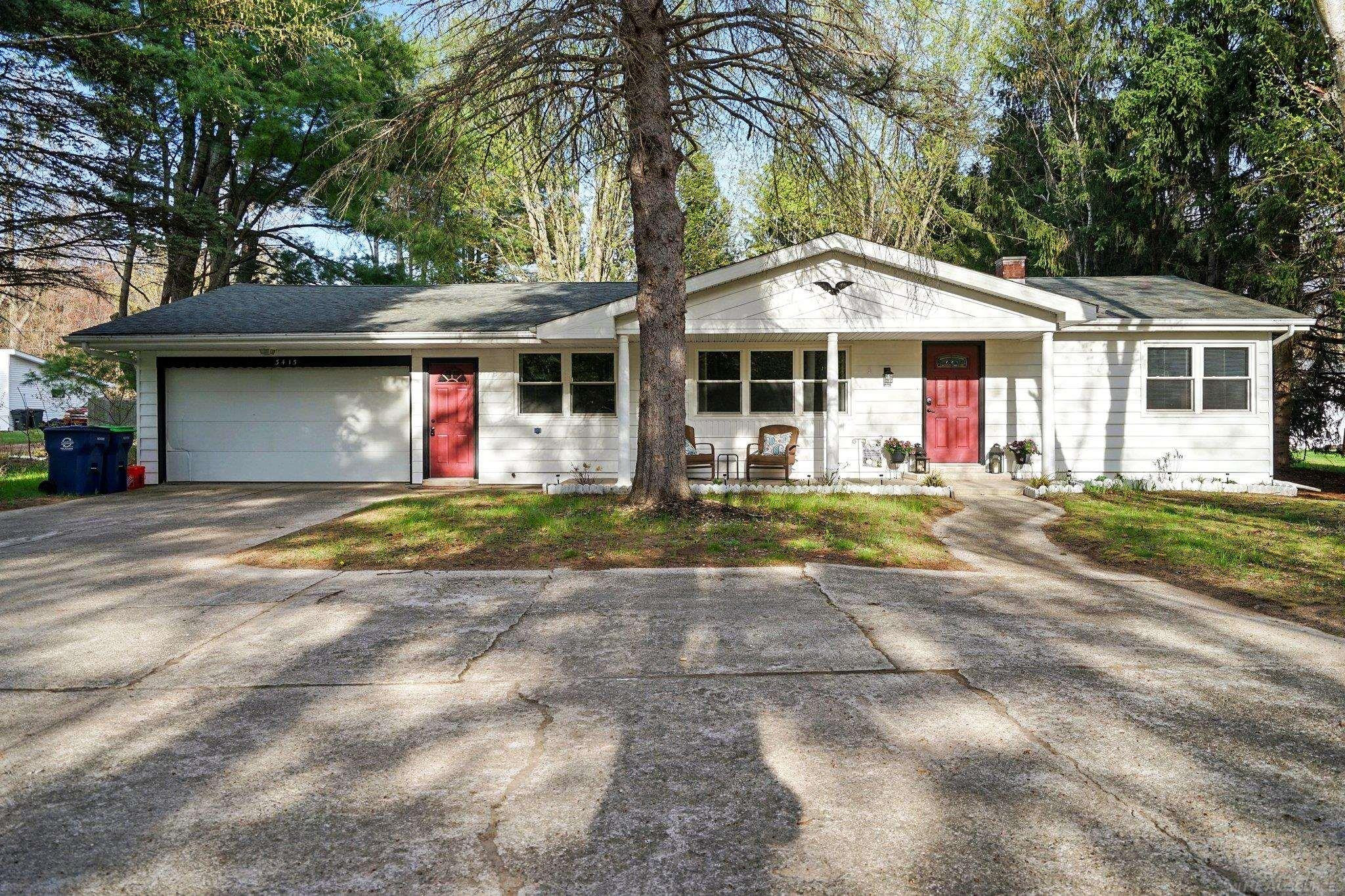 3415 S Graham Road, Saginaw, MI 48609 — front exterior