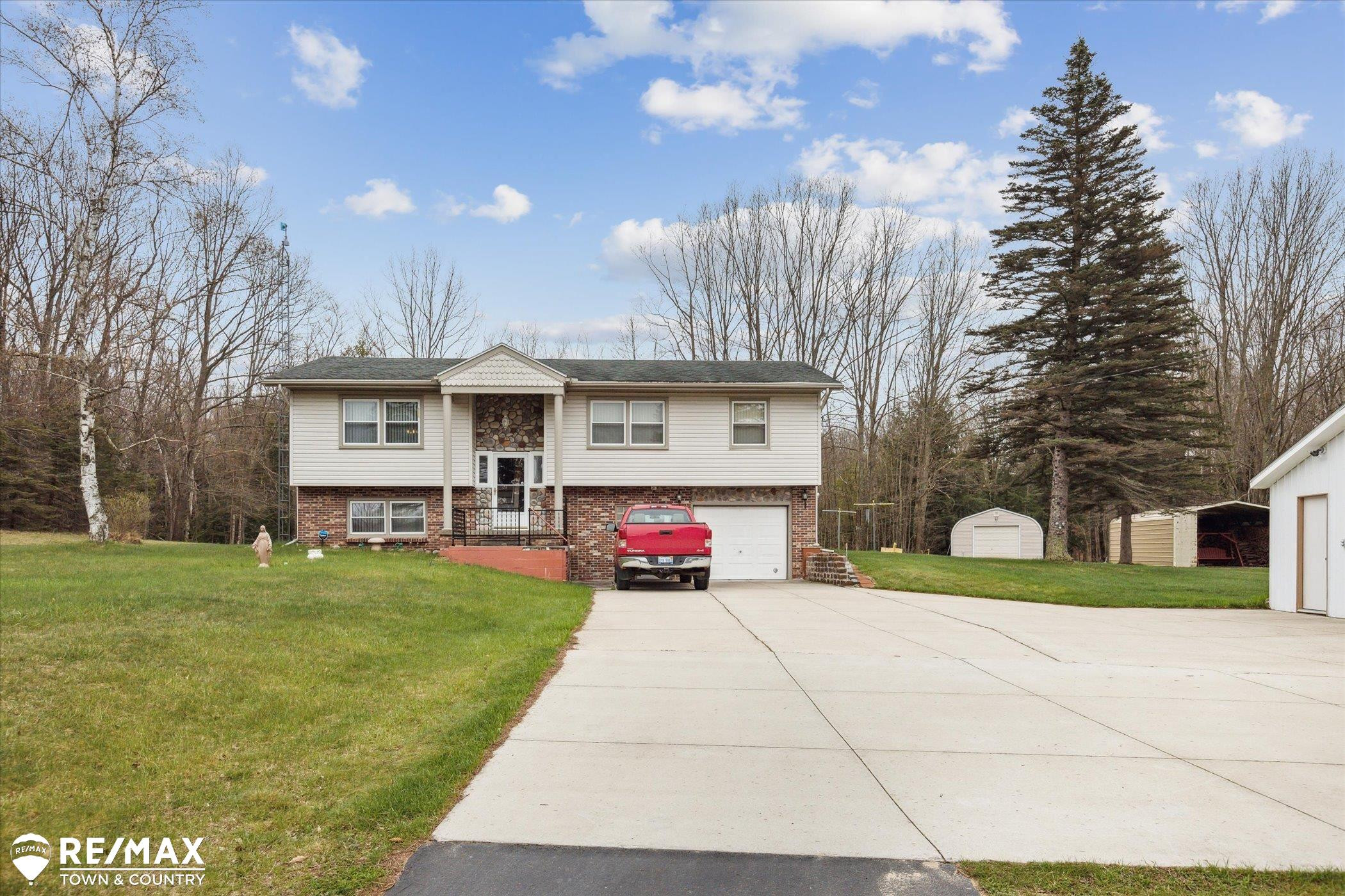 541 Stockwell Road, Harrison, MI 48625 — Photo 3