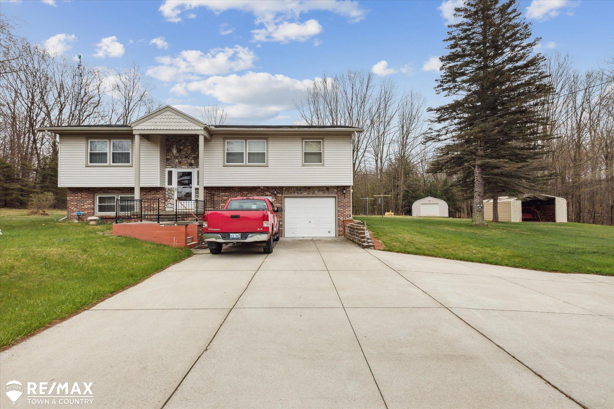 541 Stockwell Road, Harrison, MI 48625 — Photo 4