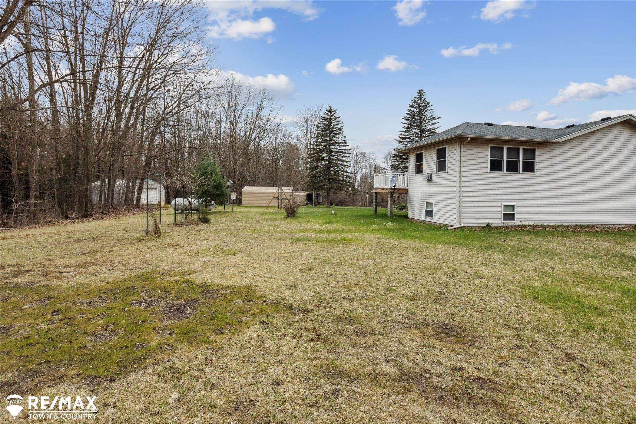 541 Stockwell Road, Harrison, MI 48625 — Photo 36