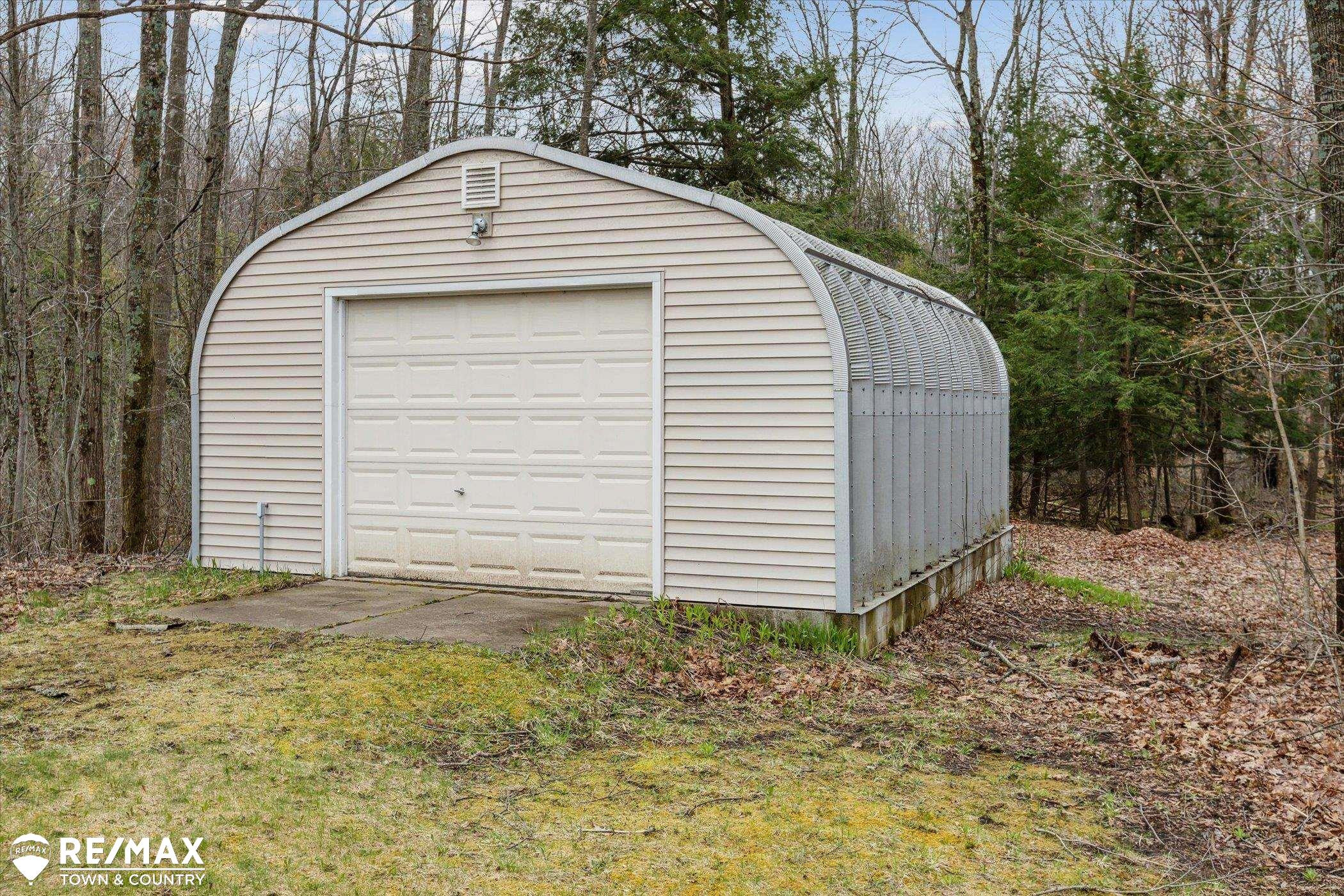 541 Stockwell Road, Harrison, MI 48625 — Photo 43