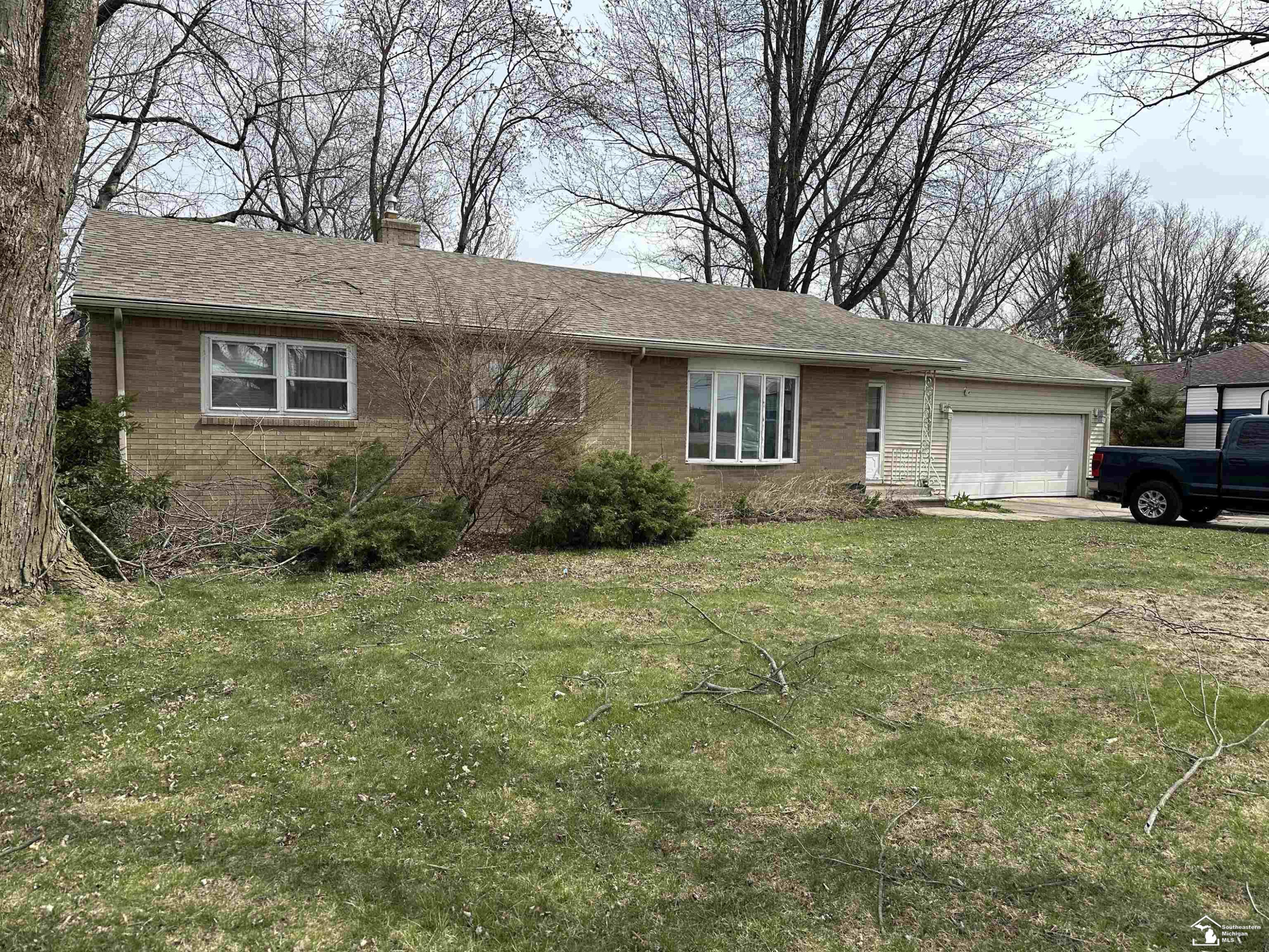 3380 S Custer Road, Monroe, MI 48161 — front exterior