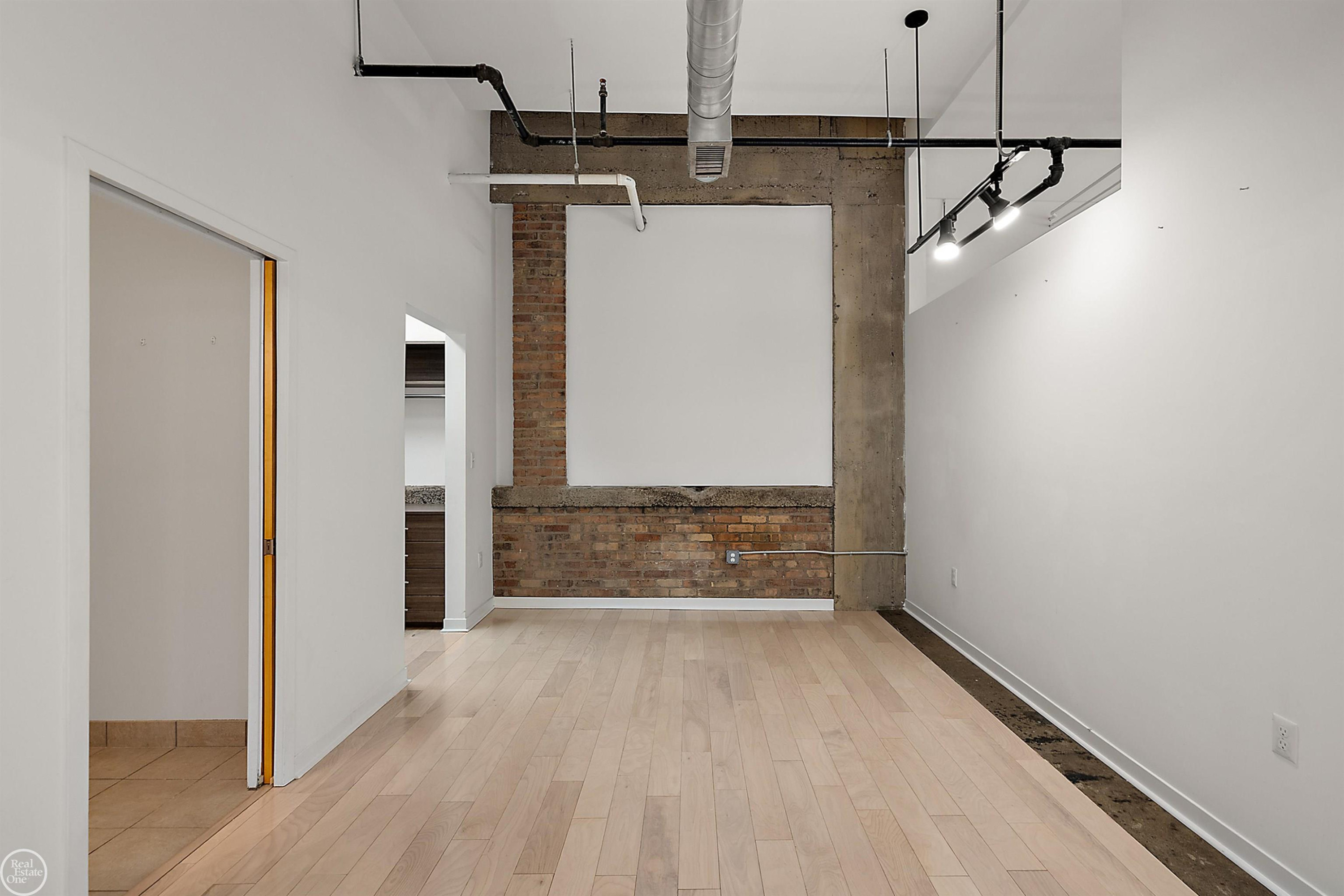 444 W Willis St UNIT&nbsp;89/205 Street, Detroit, MI, 48201