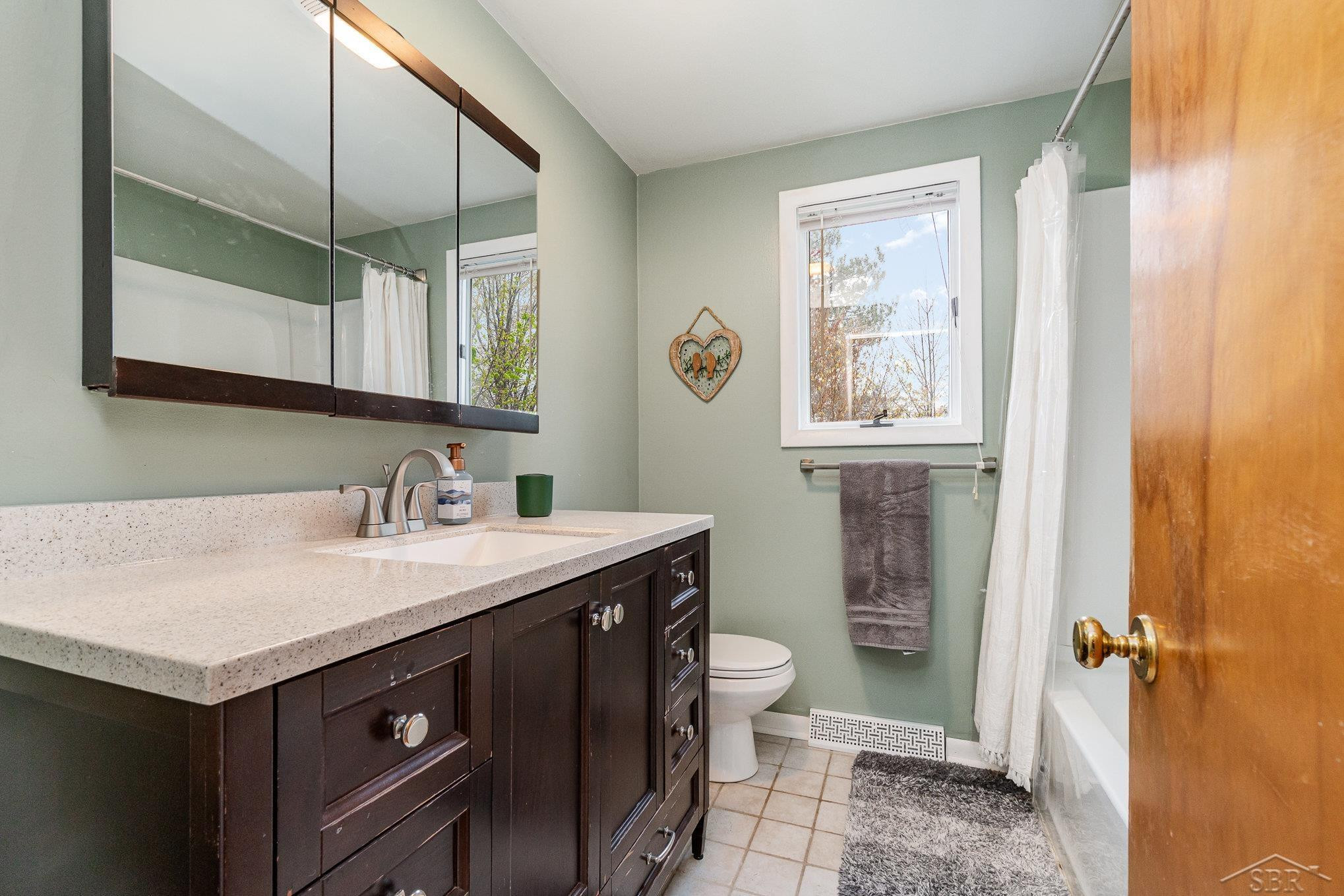 5089 Heidi Lane, Saginaw, MI 48604 — Photo 17