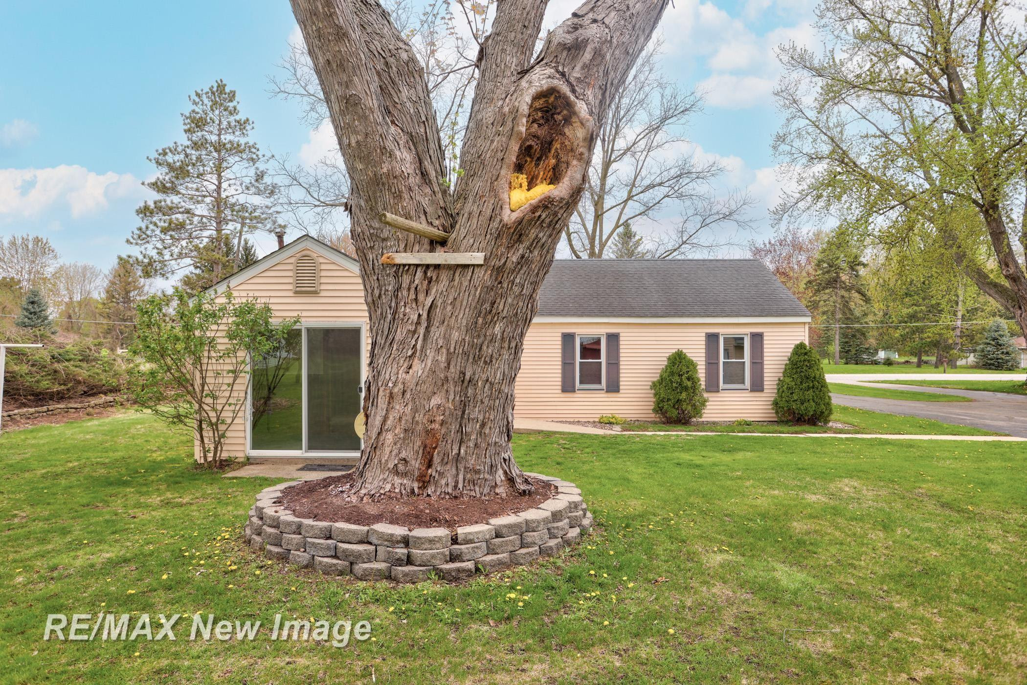 6895 Swan Creek Road, Saginaw, MI 48609 — Photo 27