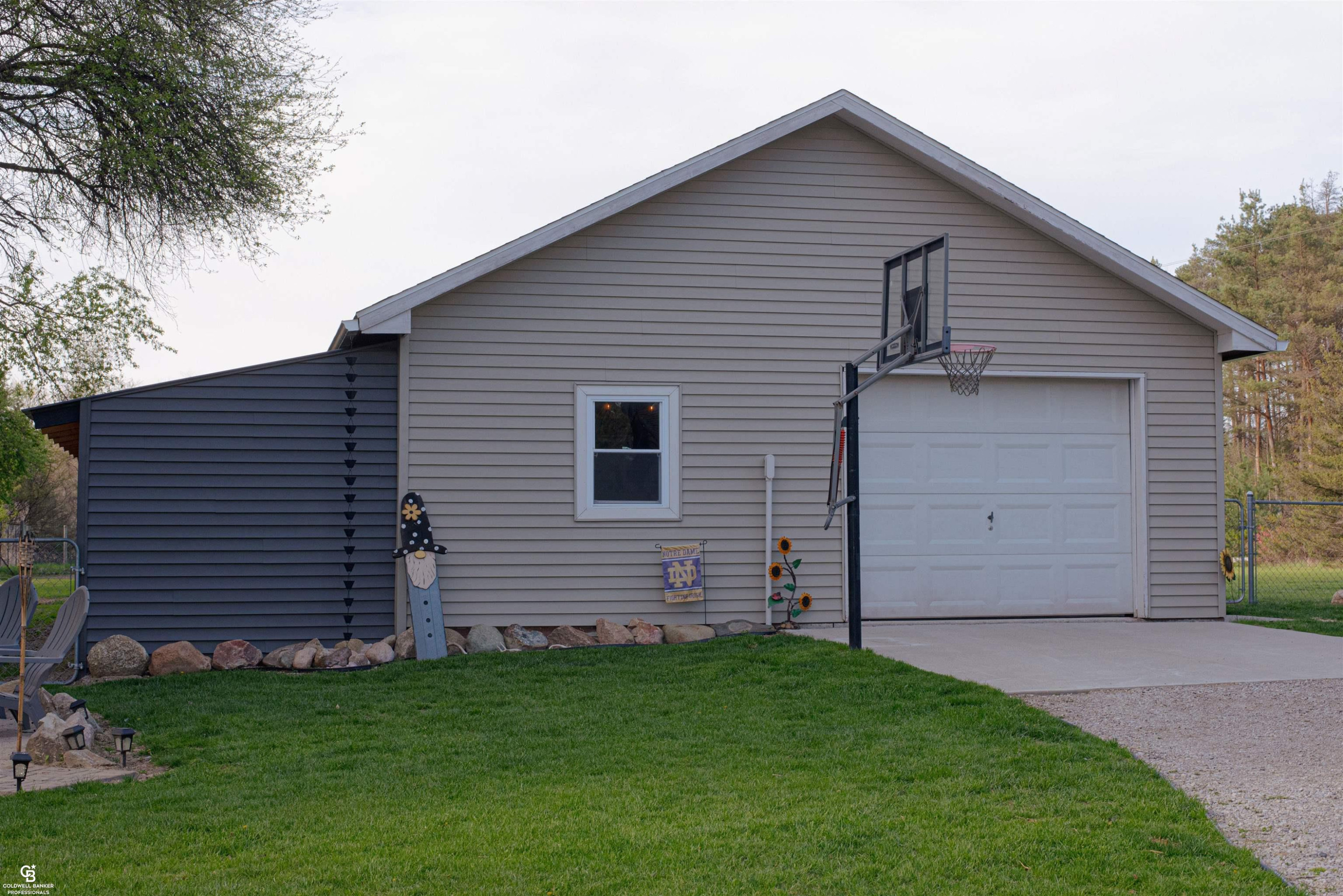 3569 Cribbins Road, Avoca, MI 48006 — Photo 8