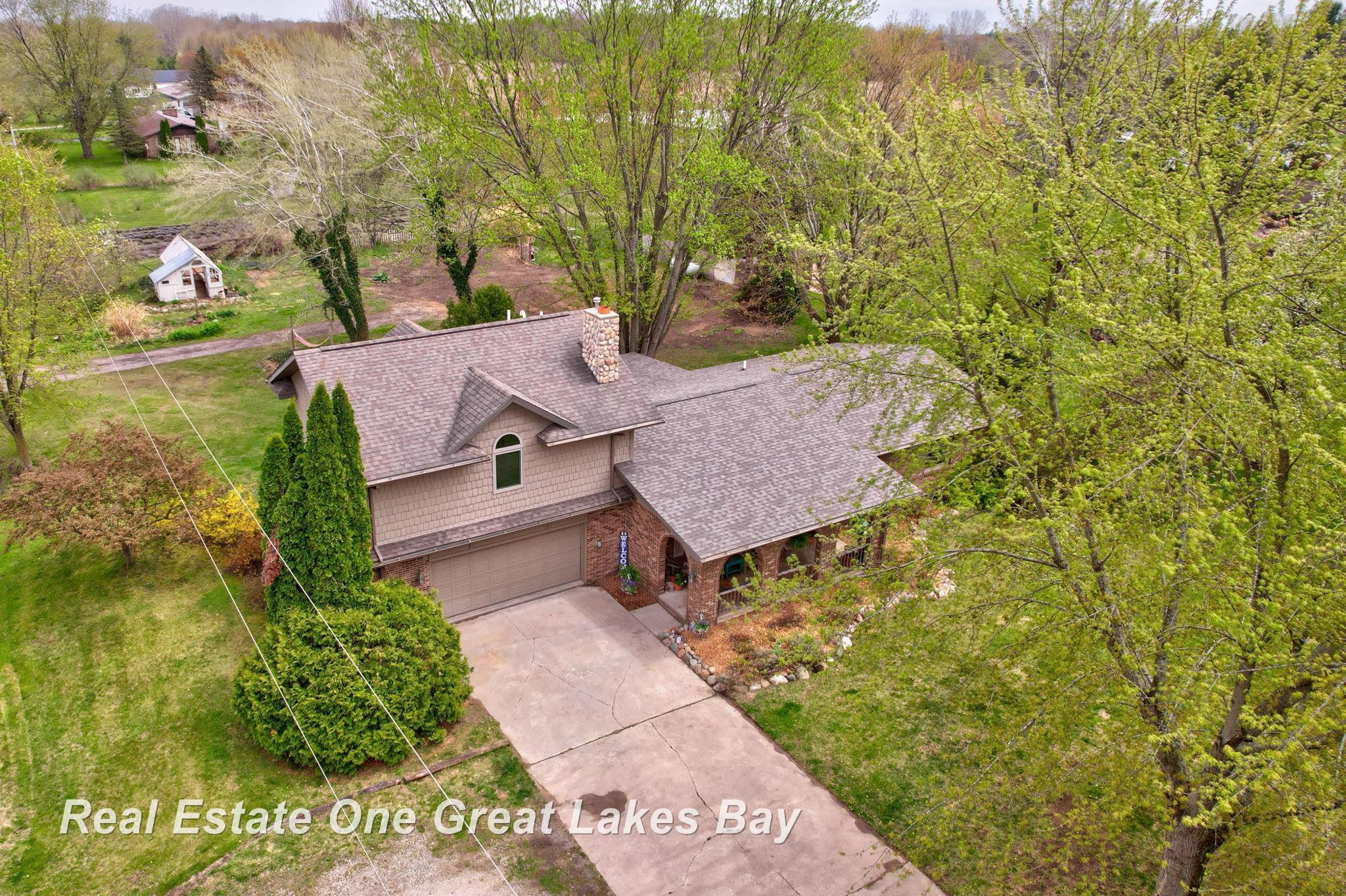 3637 S Brennan Road, Hemlock, MI 48626 — Photo 46