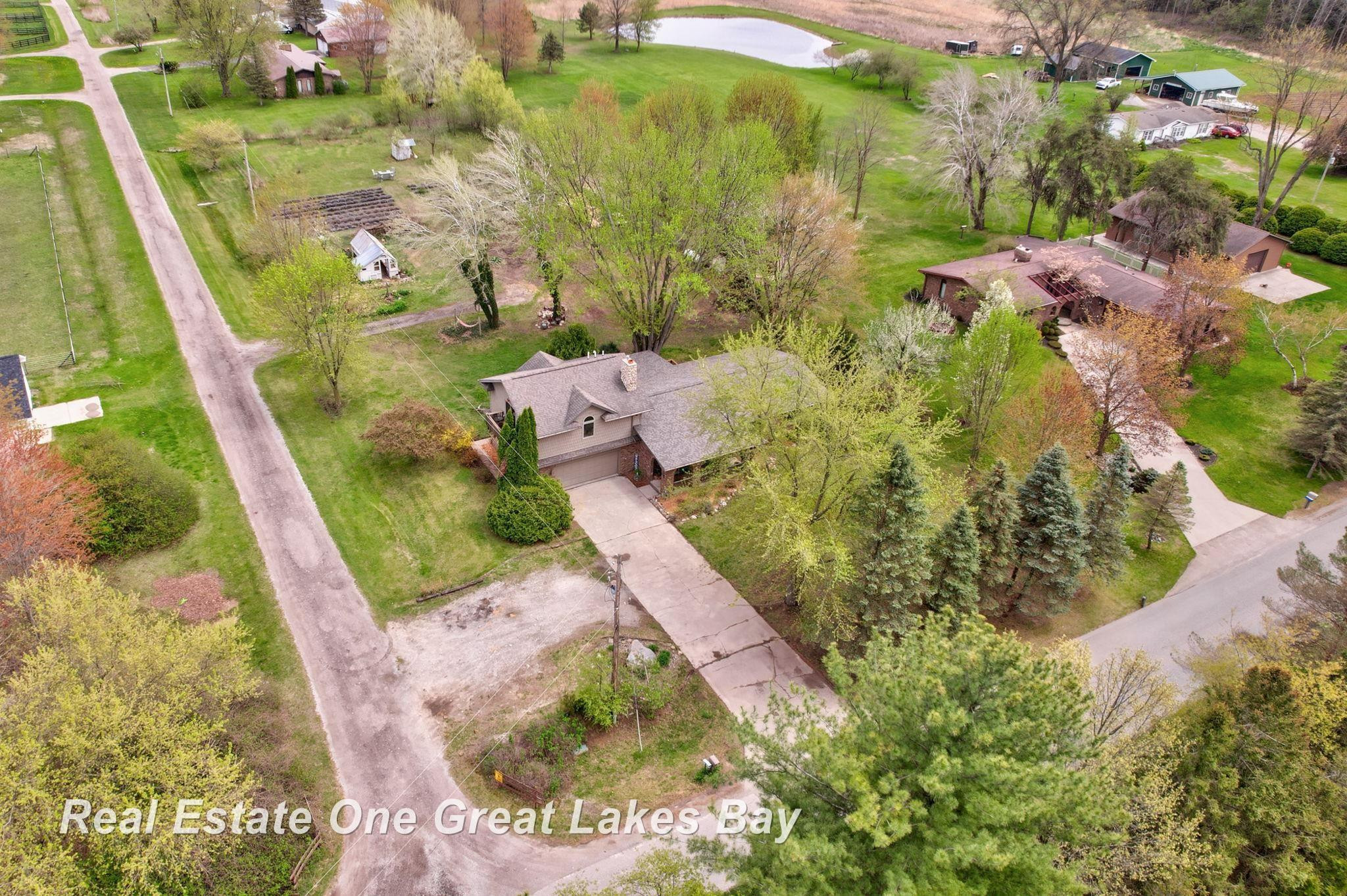 3637 S Brennan Road, Hemlock, MI 48626 — Photo 49