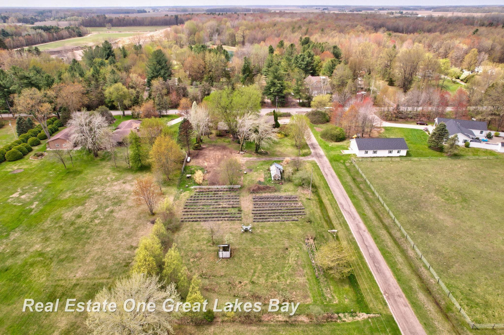 3637 S Brennan Road, Hemlock, MI 48626 — Photo 52