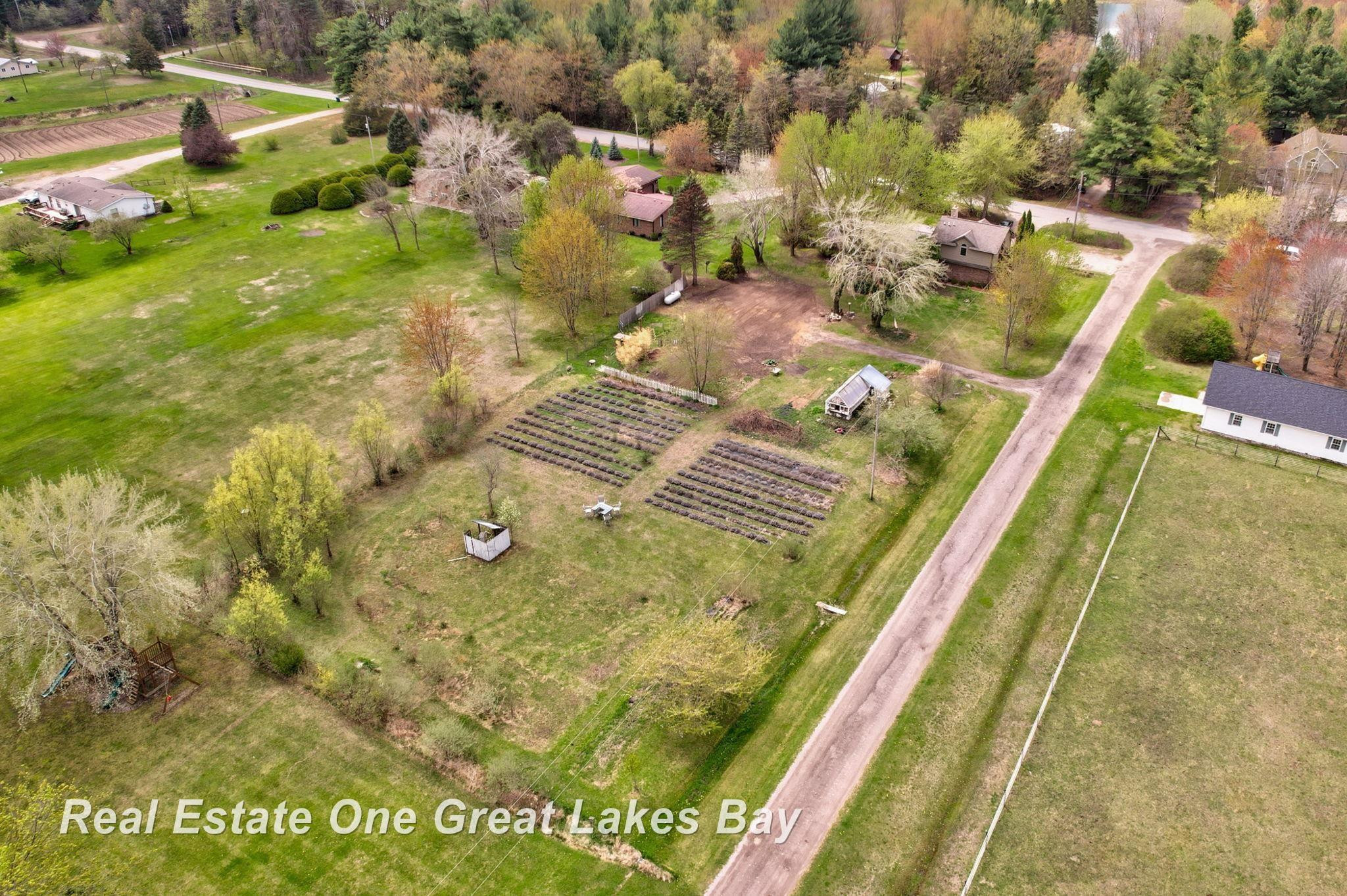 3637 S Brennan Road, Hemlock, MI 48626 — Photo 53
