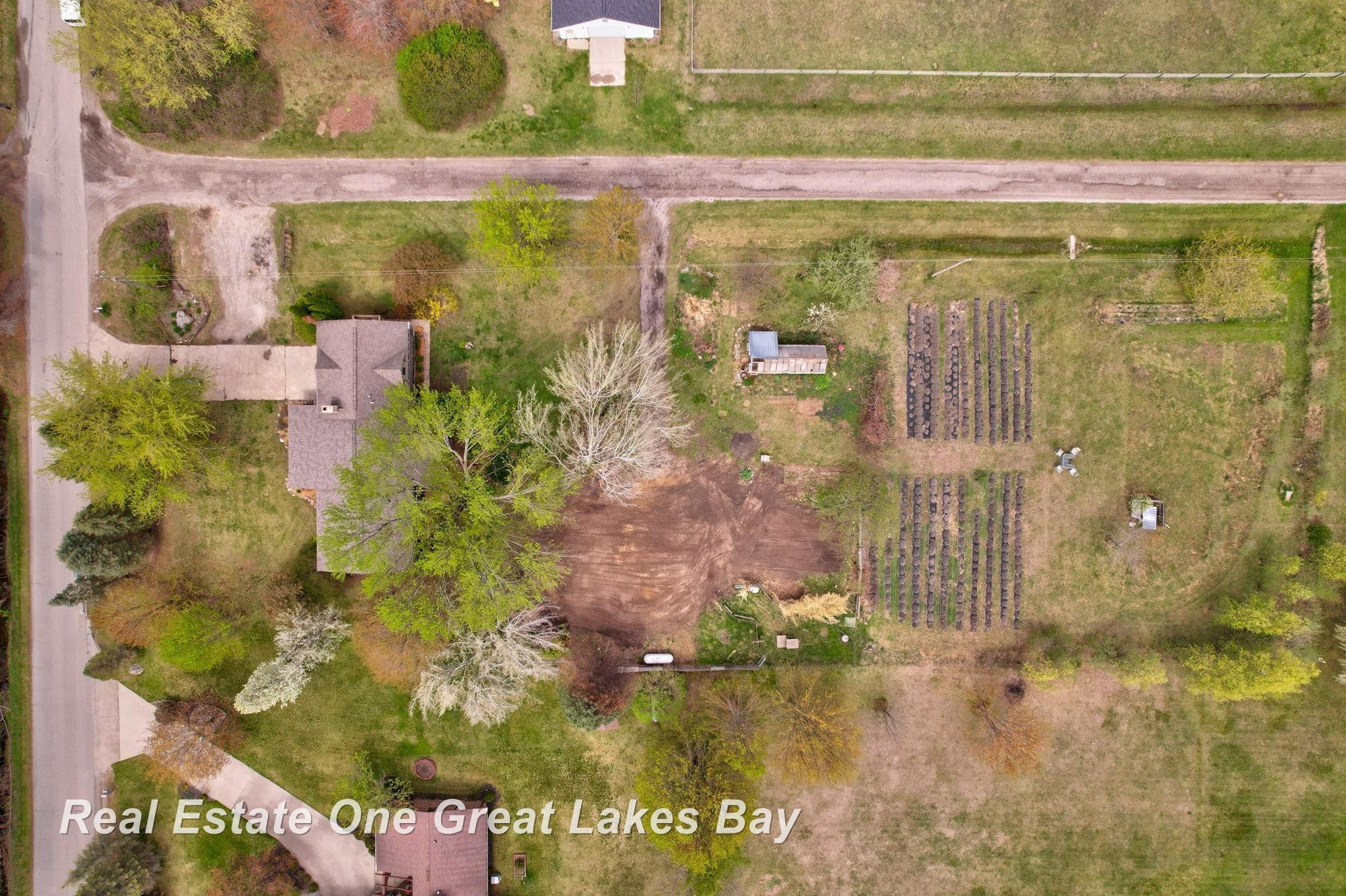 3637 S Brennan Road, Hemlock, MI 48626 — Photo 54