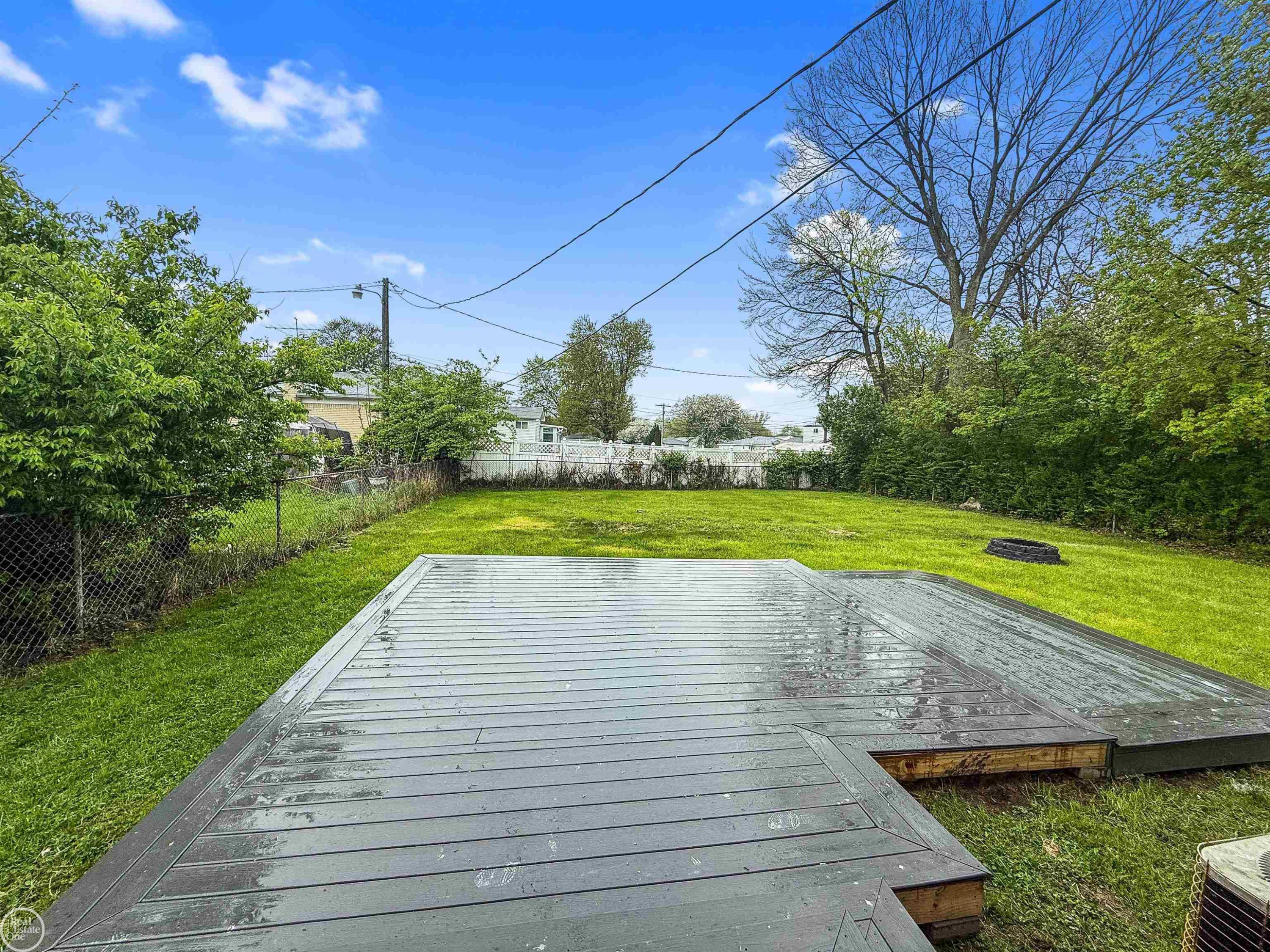 530 Clinton River Drive, Mount Clemens, MI 48043 — Photo 21