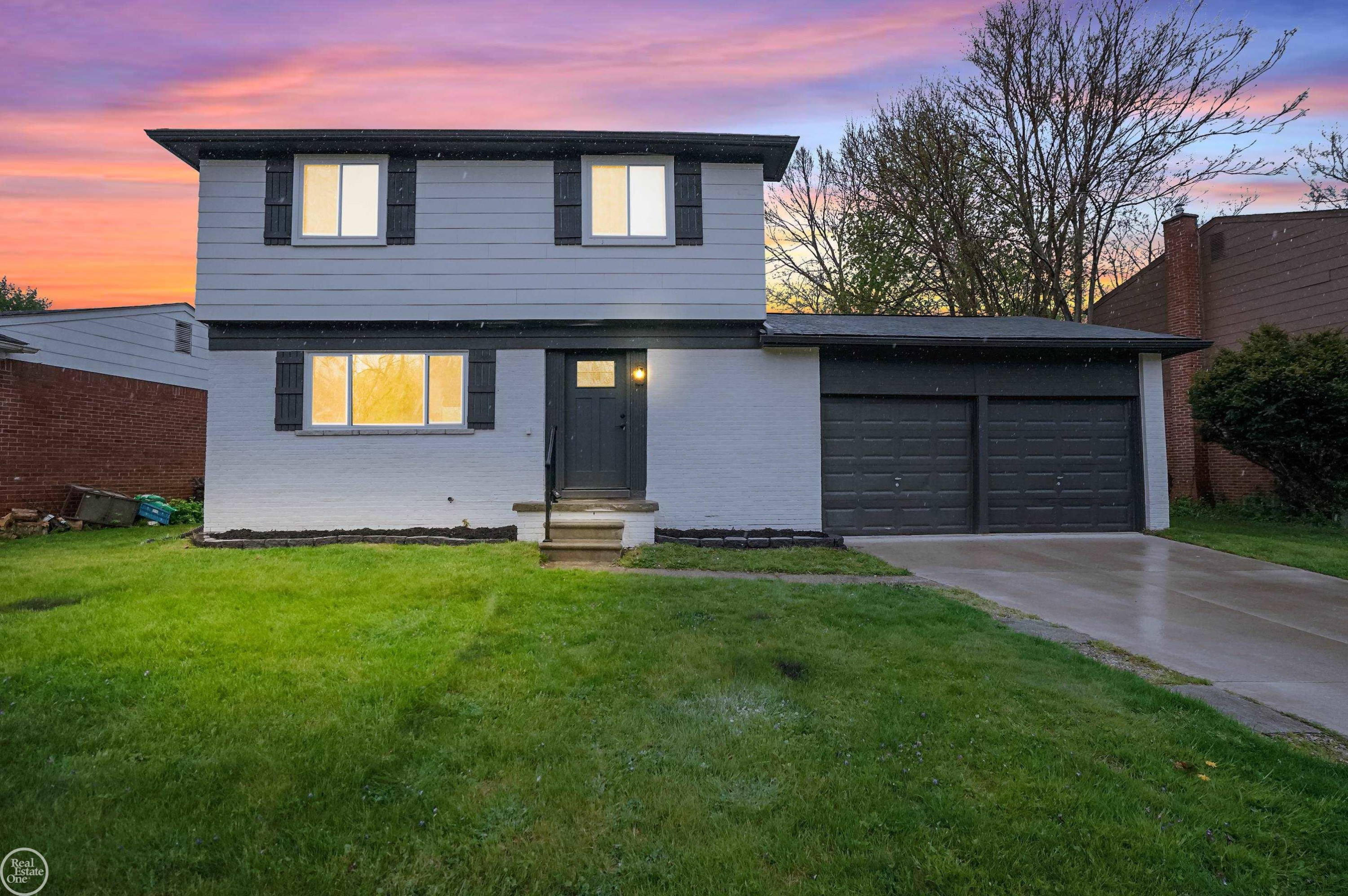 530 Clinton River Drive, Mount Clemens, MI 48043 — Photo 24