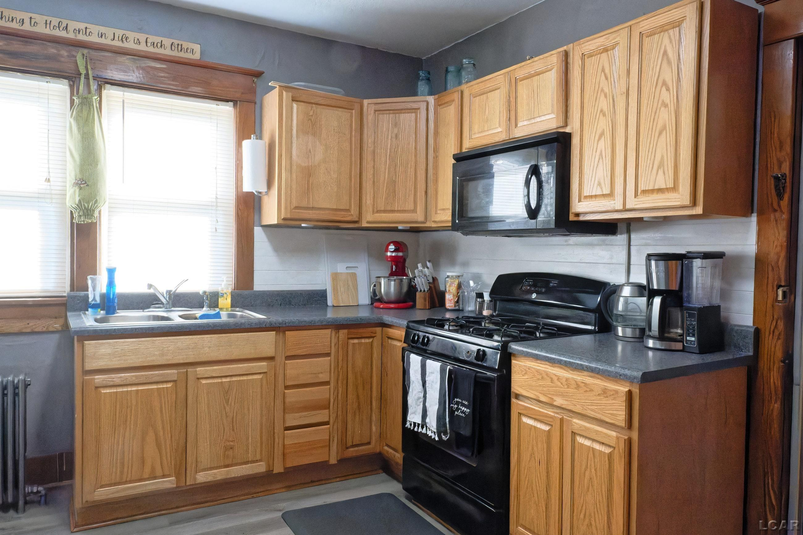 324 Owosso, Morenci, MI 49256 — Photo 11