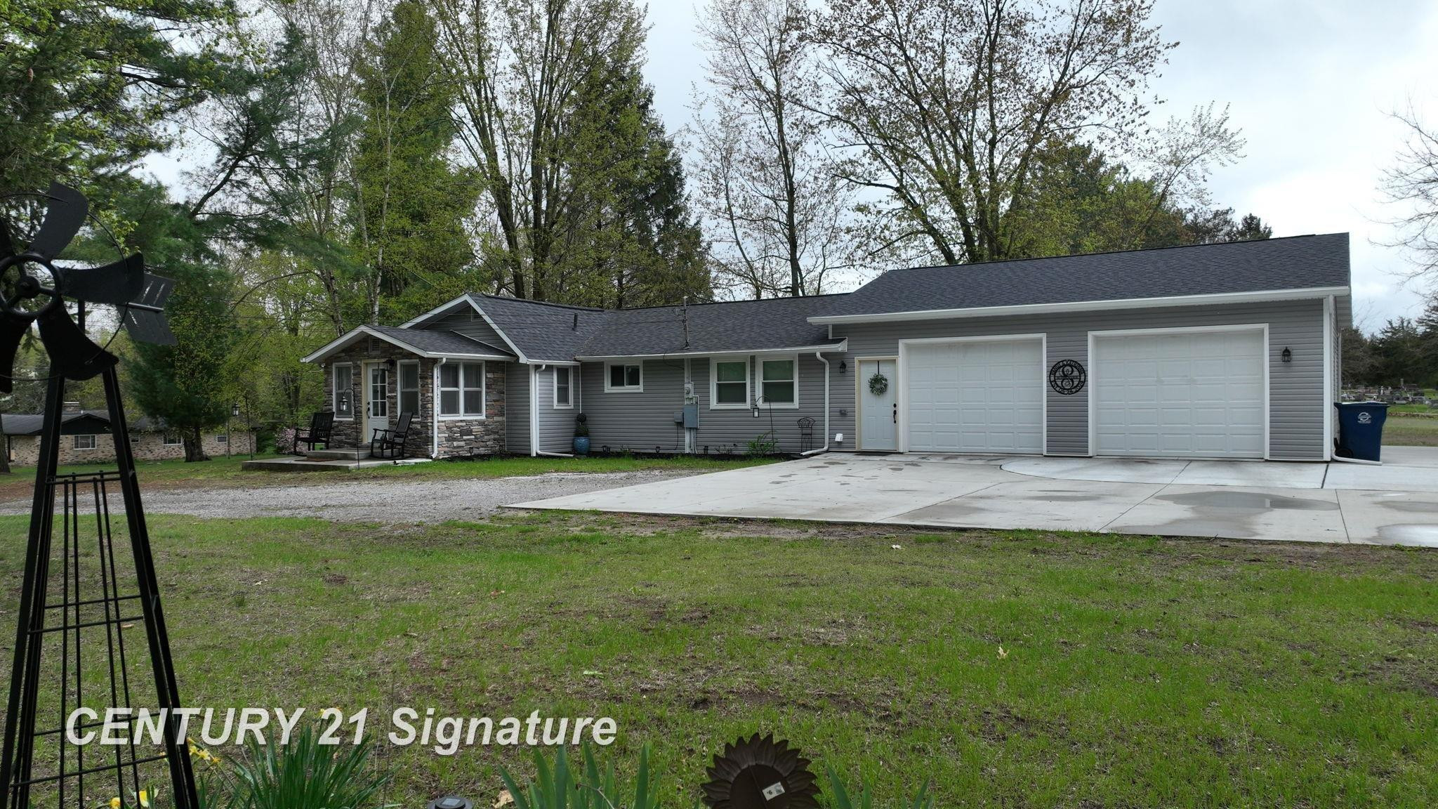 420 W spruce Road, Saint Charles, MI 48655 — Photo 6