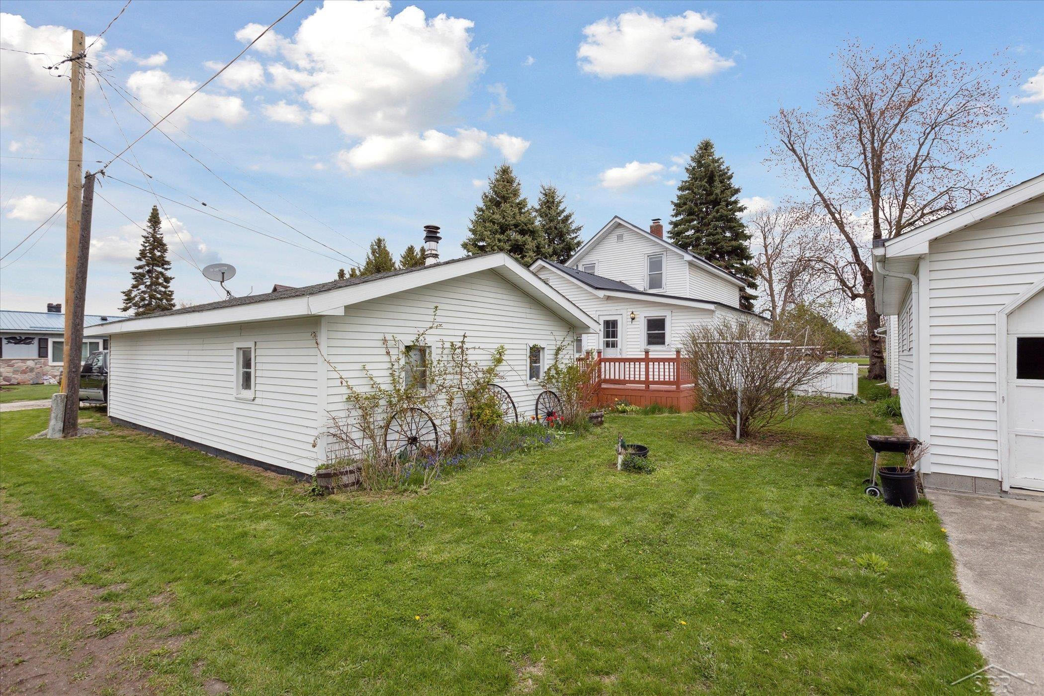 104 S Manitou Street, Pinconning, MI 48650 — Photo 24