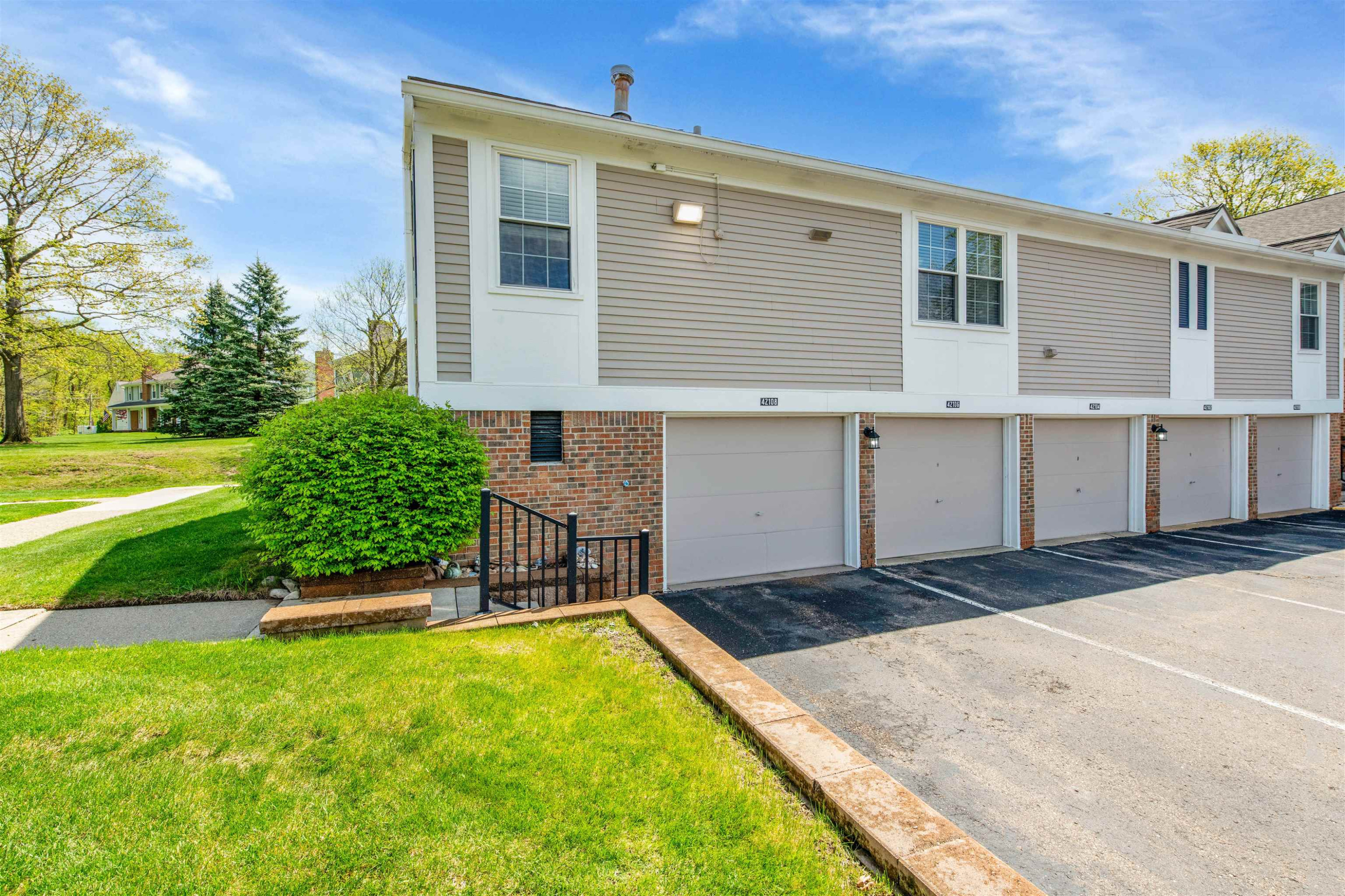 42108 PELLSTON Drive, Northville, MI 48167 — Photo 20